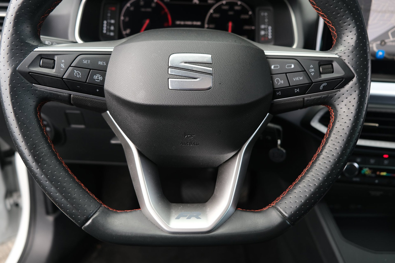 SEAT Ibiza 1.5 TSI FR DSG 150 PK Black Pack Pano Navi Led Cru — photo 8