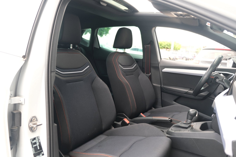 SEAT Ibiza 1.5 TSI FR DSG 150 PK Black Pack Pano Navi Led Cru — photo 4