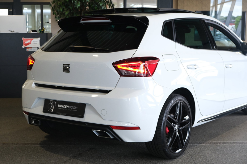 SEAT Ibiza 1.5 TSI FR DSG 150 PK Black Pack Pano Navi Led Cru — photo 14