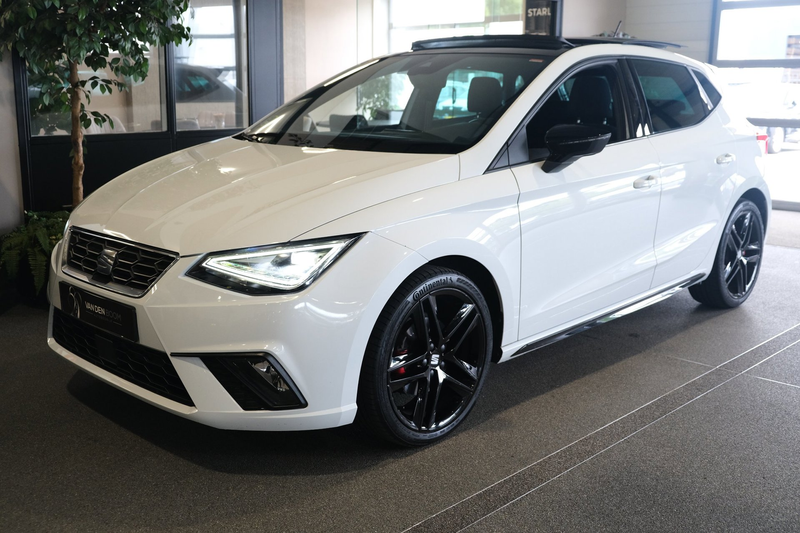 SEAT Ibiza 1.5 TSI FR DSG 150 PK Black Pack Pano Navi Led Cru — photo 5
