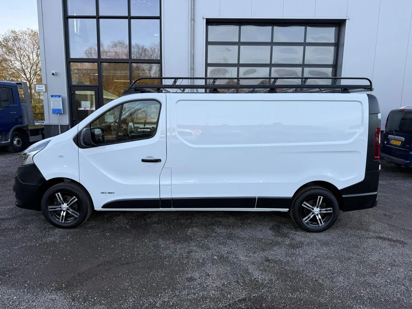 Nissan NV300 1.6 dCi 120 L2H1 ( Renault Trafic / Opel Vivaro) Wit - 2