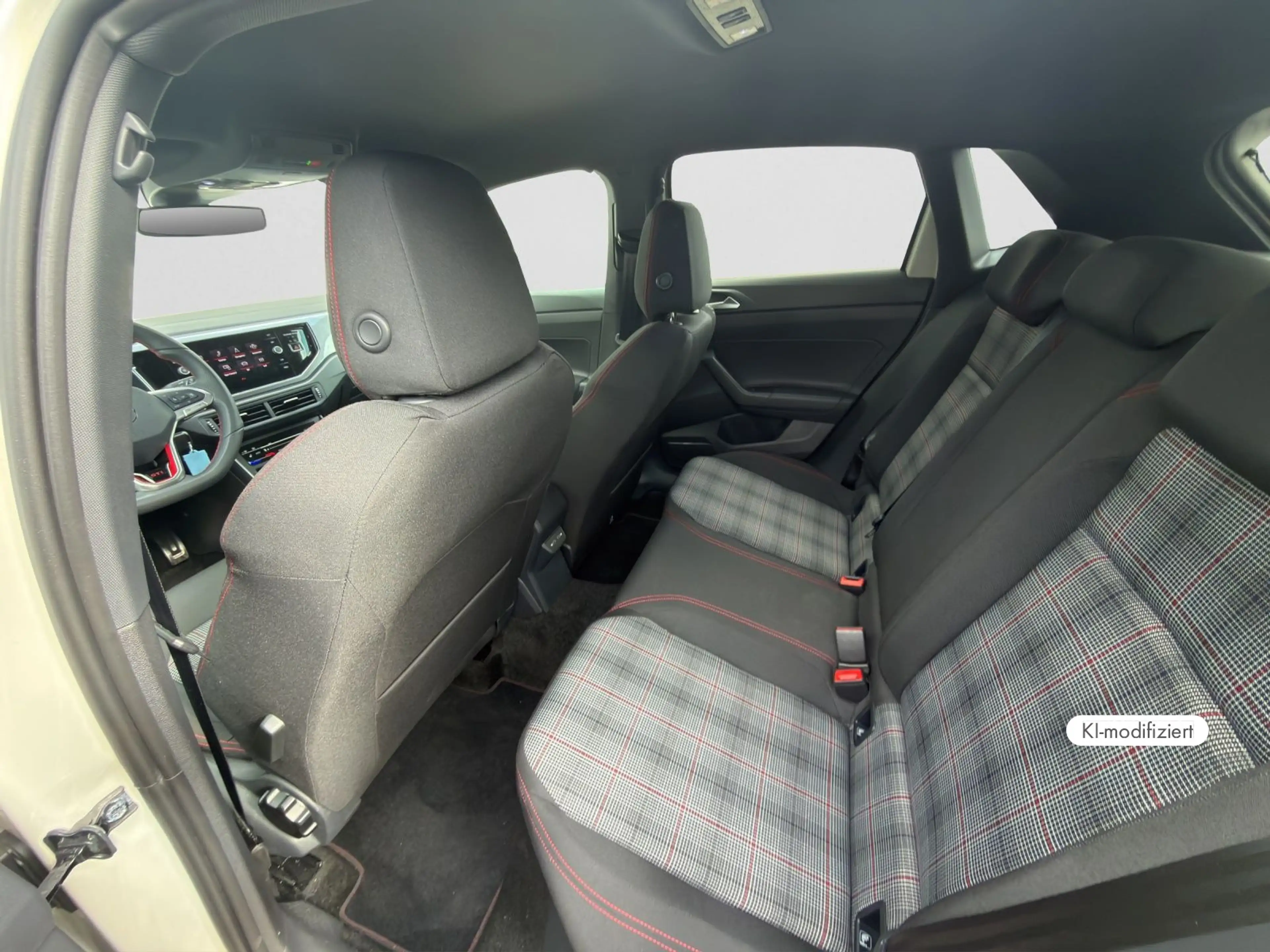 Volkswagen Polo GTI 2.0 TSI DSG IQ.LIGHT CARPLAY ACC SHZ — photo 14