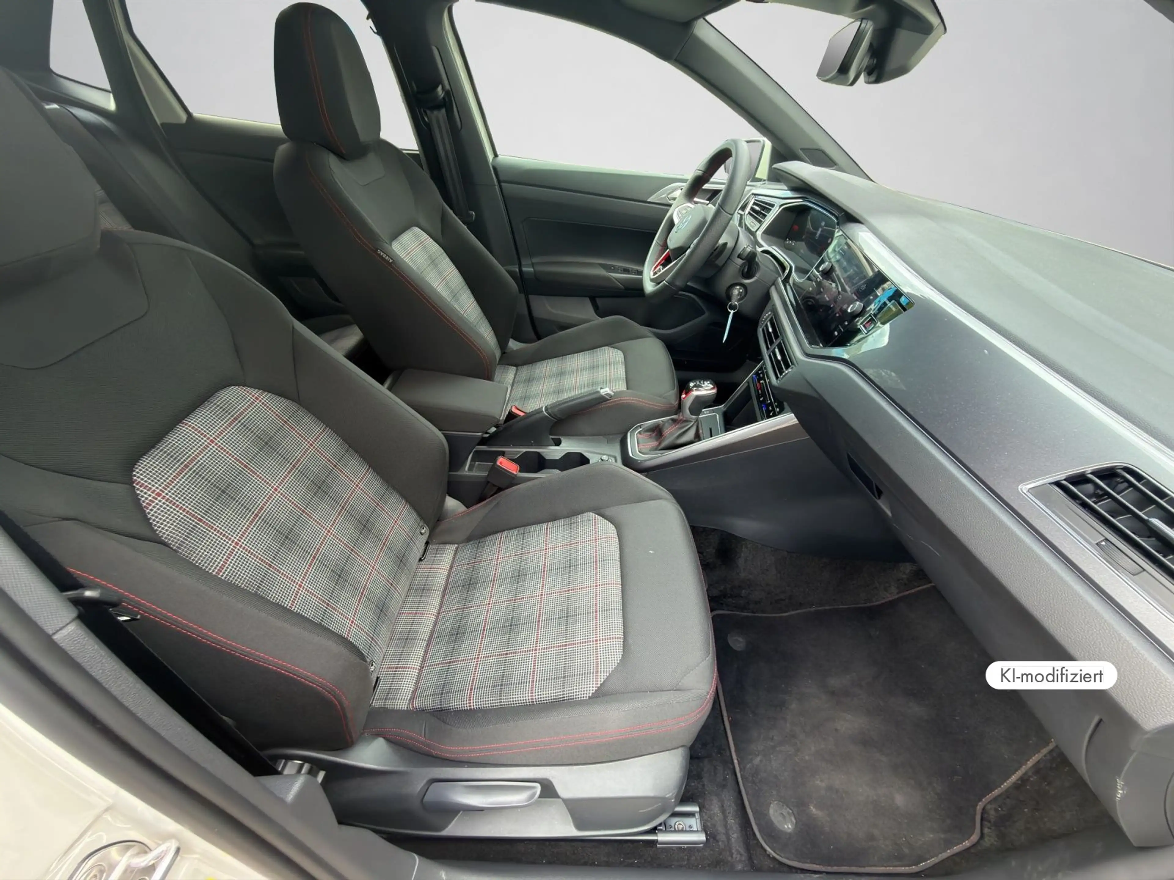 Volkswagen Polo GTI 2.0 TSI DSG IQ.LIGHT CARPLAY ACC SHZ — photo 4
