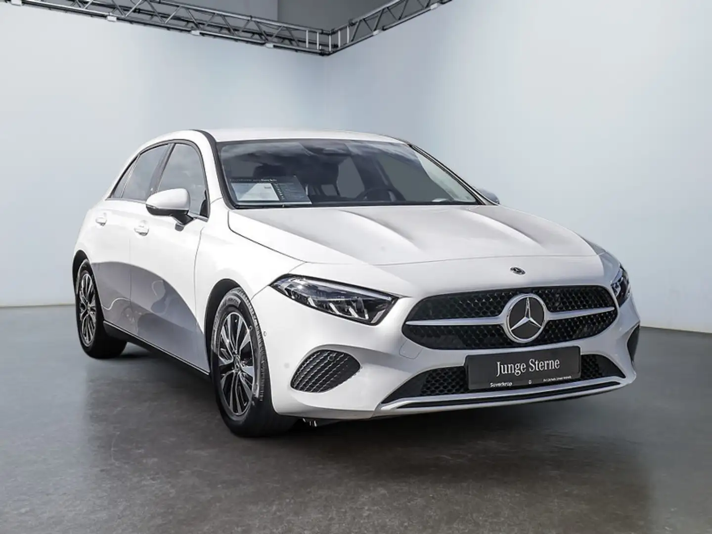 Mercedes-Benz A 180 d Kamera Navi LED PSC SHZ Spur DAB Weiß - 2
