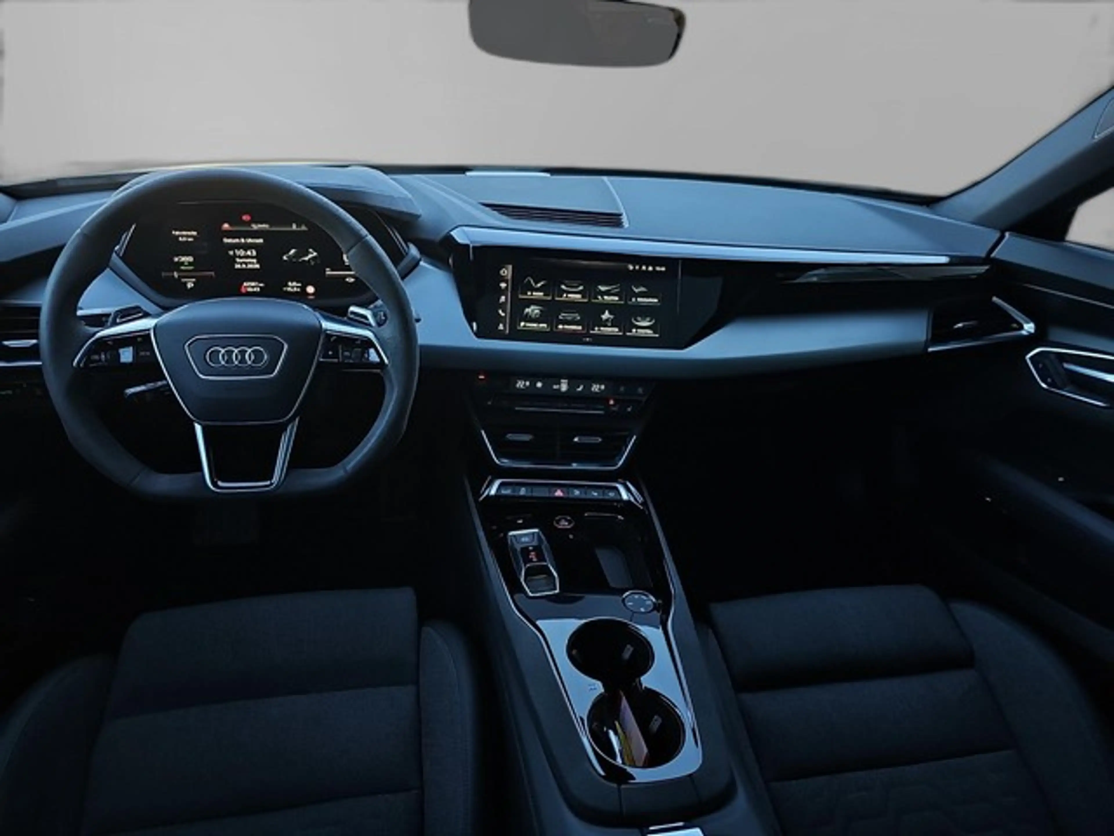 Audi e-tron GT quattro B&O Pano HUD — photo 6
