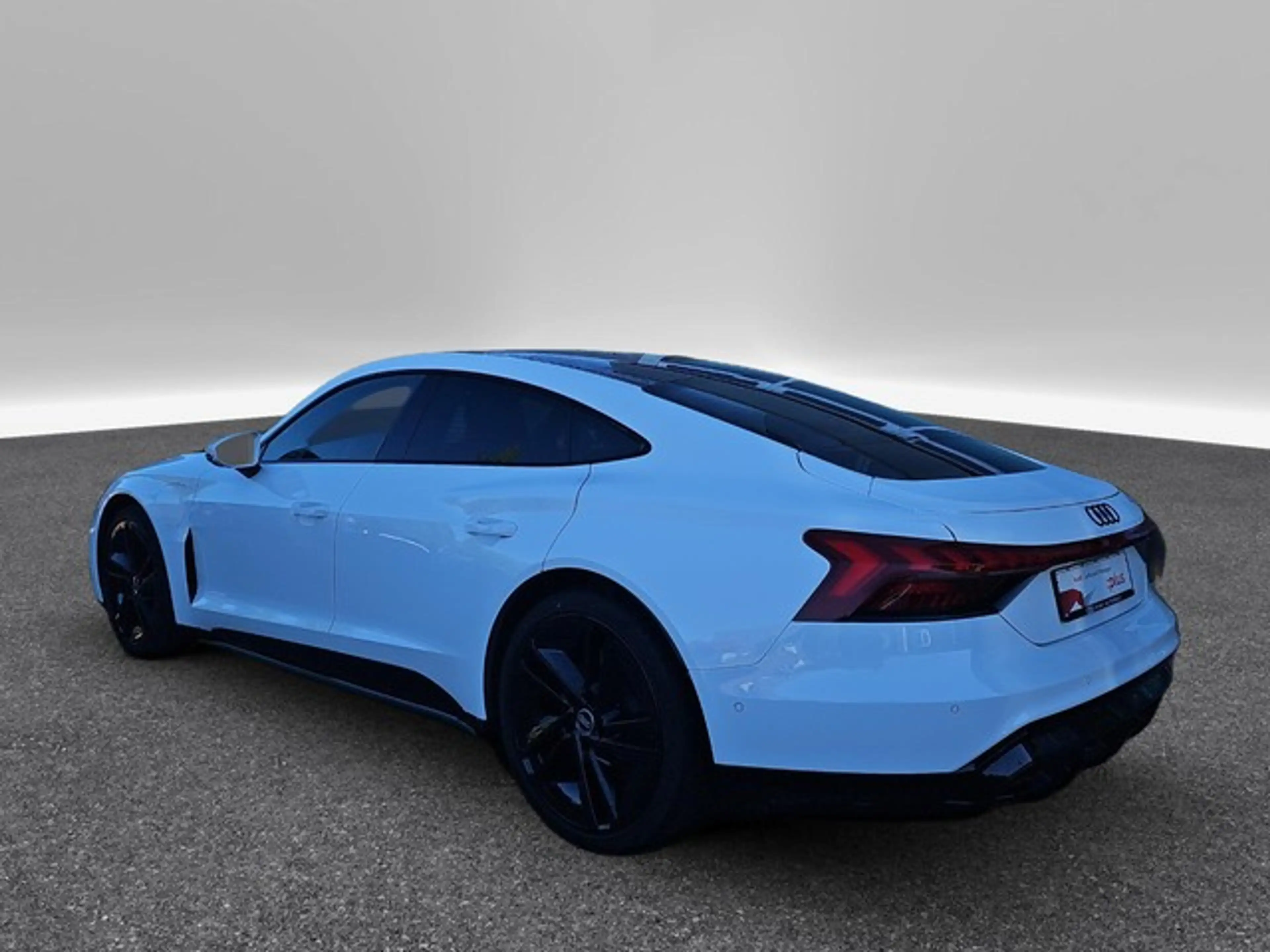 Audi e-tron GT quattro B&O Pano HUD — photo 3
