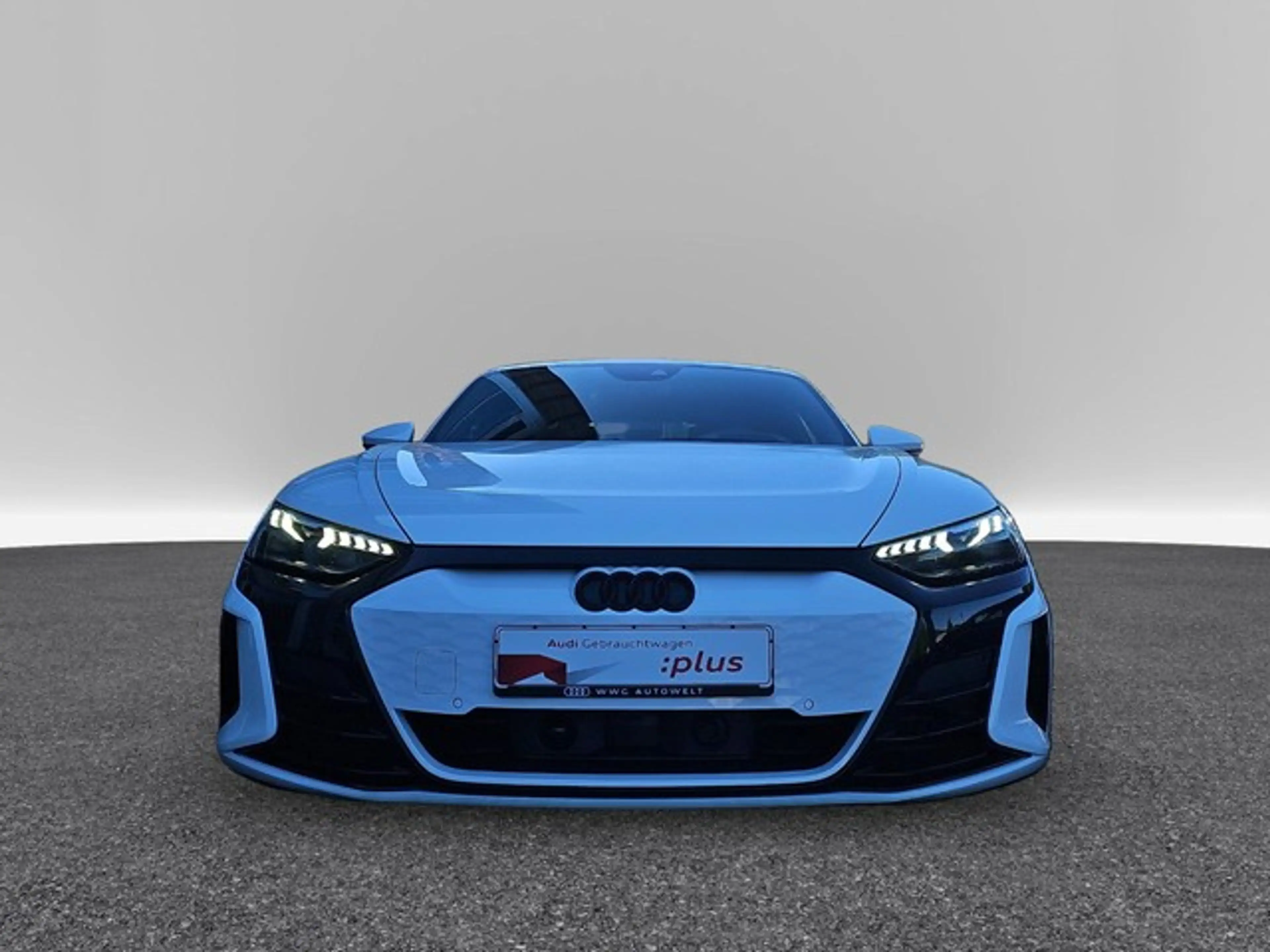 Audi e-tron GT quattro B&O Pano HUD — photo 2