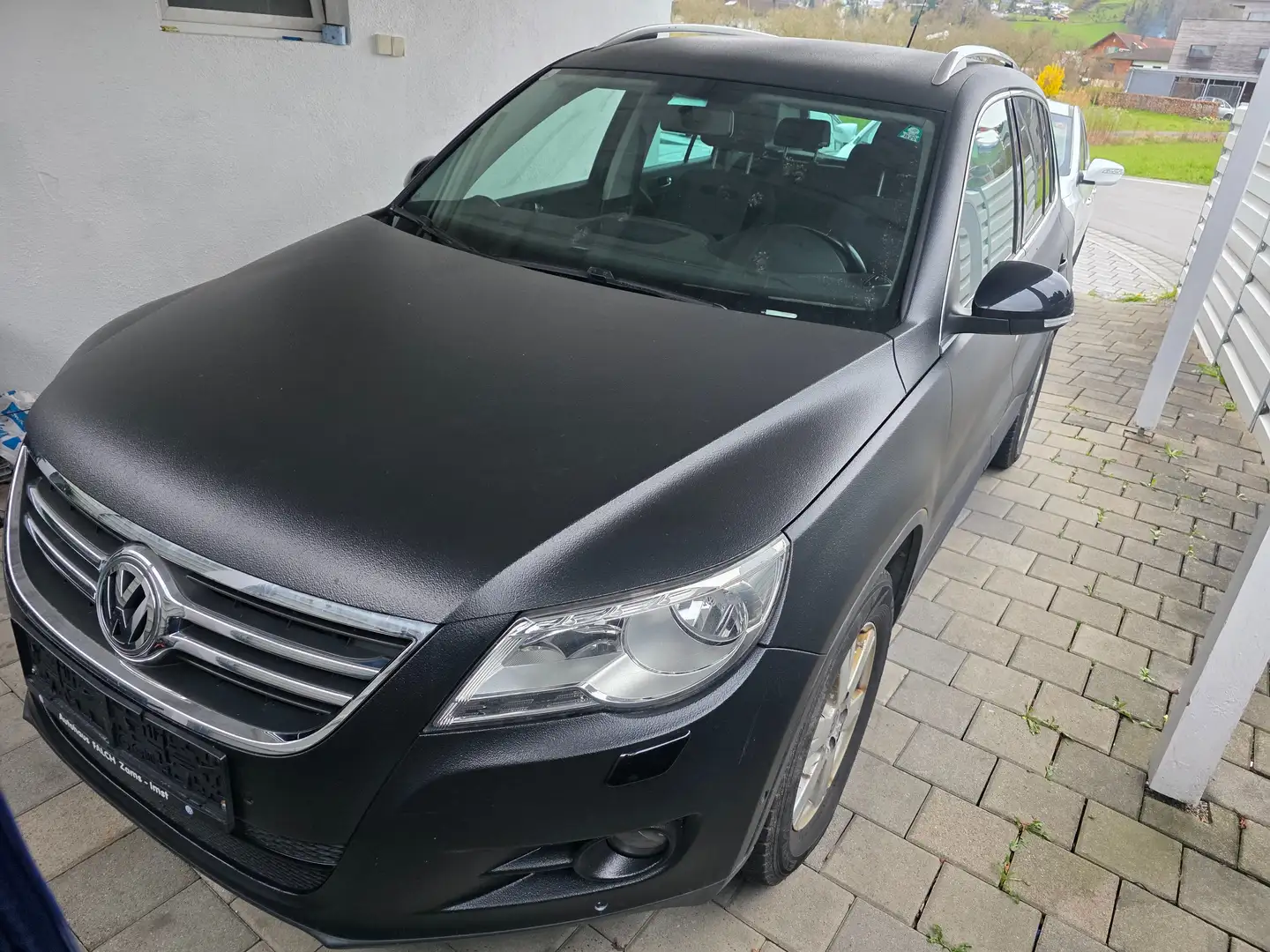 Volkswagen Tiguan keine Pickel Schwarz - 1