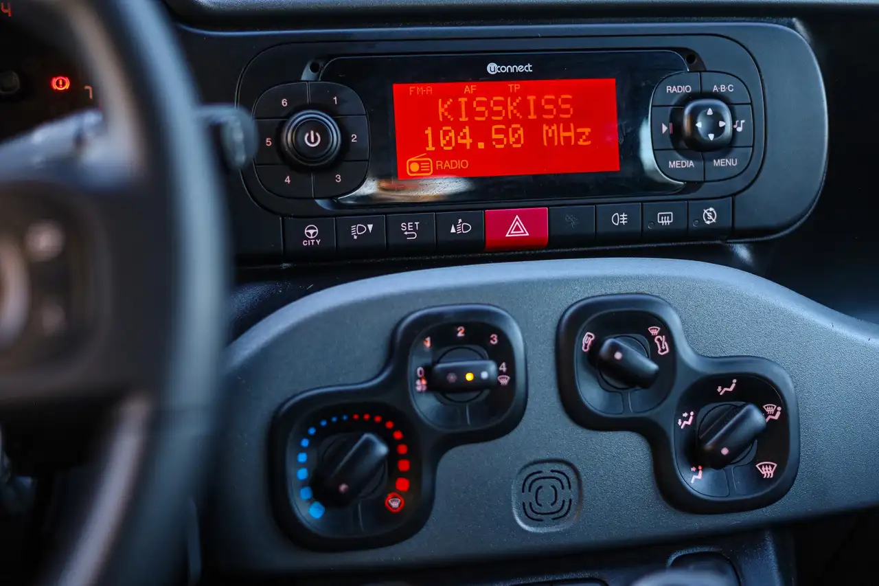 Fiat Panda 1.0 firefly hybrid City Life s, миниатюра 13