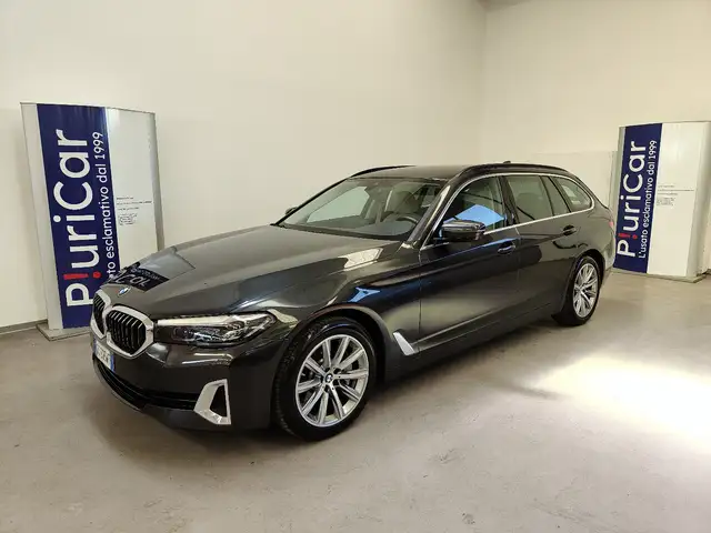 BMW 530 i 48V xDrive Touring Luxury auto Pelle Navi 18”