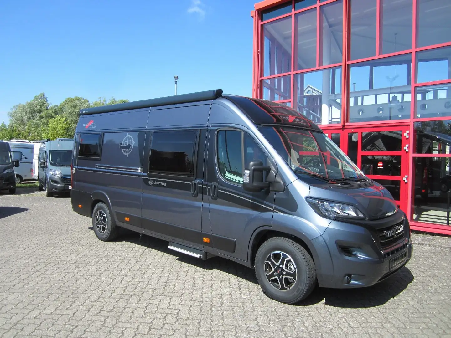 Malibu 640 LE RB "GT Skyview" 180PS AT Grau - 1