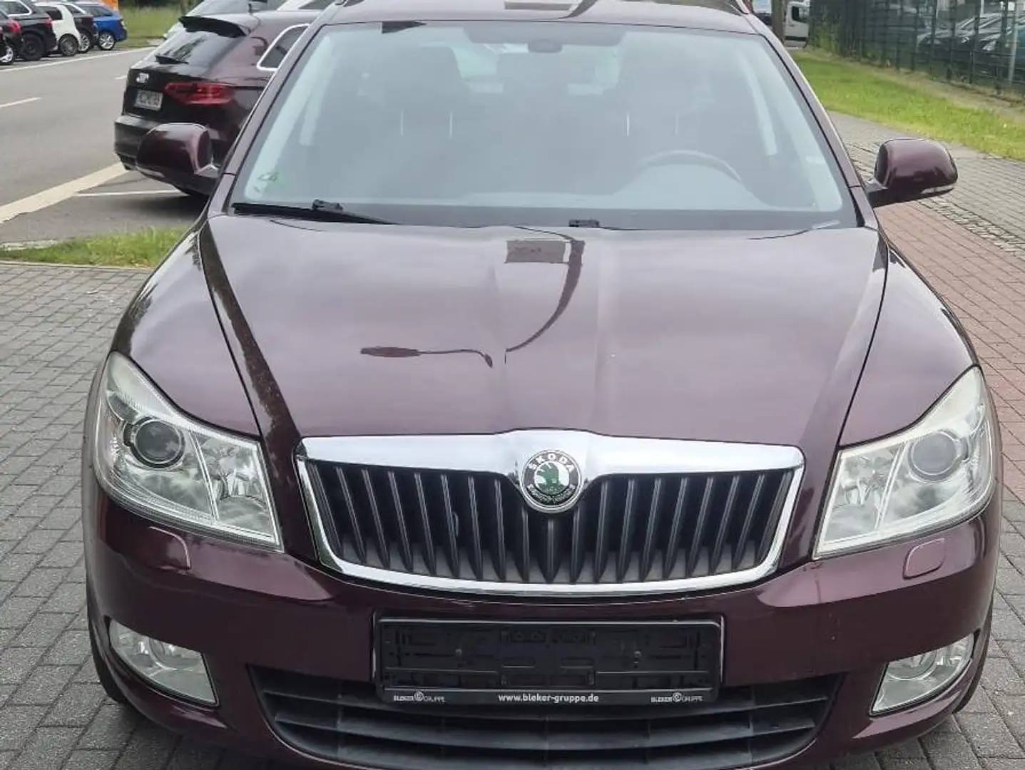 Skoda Octavia Elegance 4X4 Rot - 2