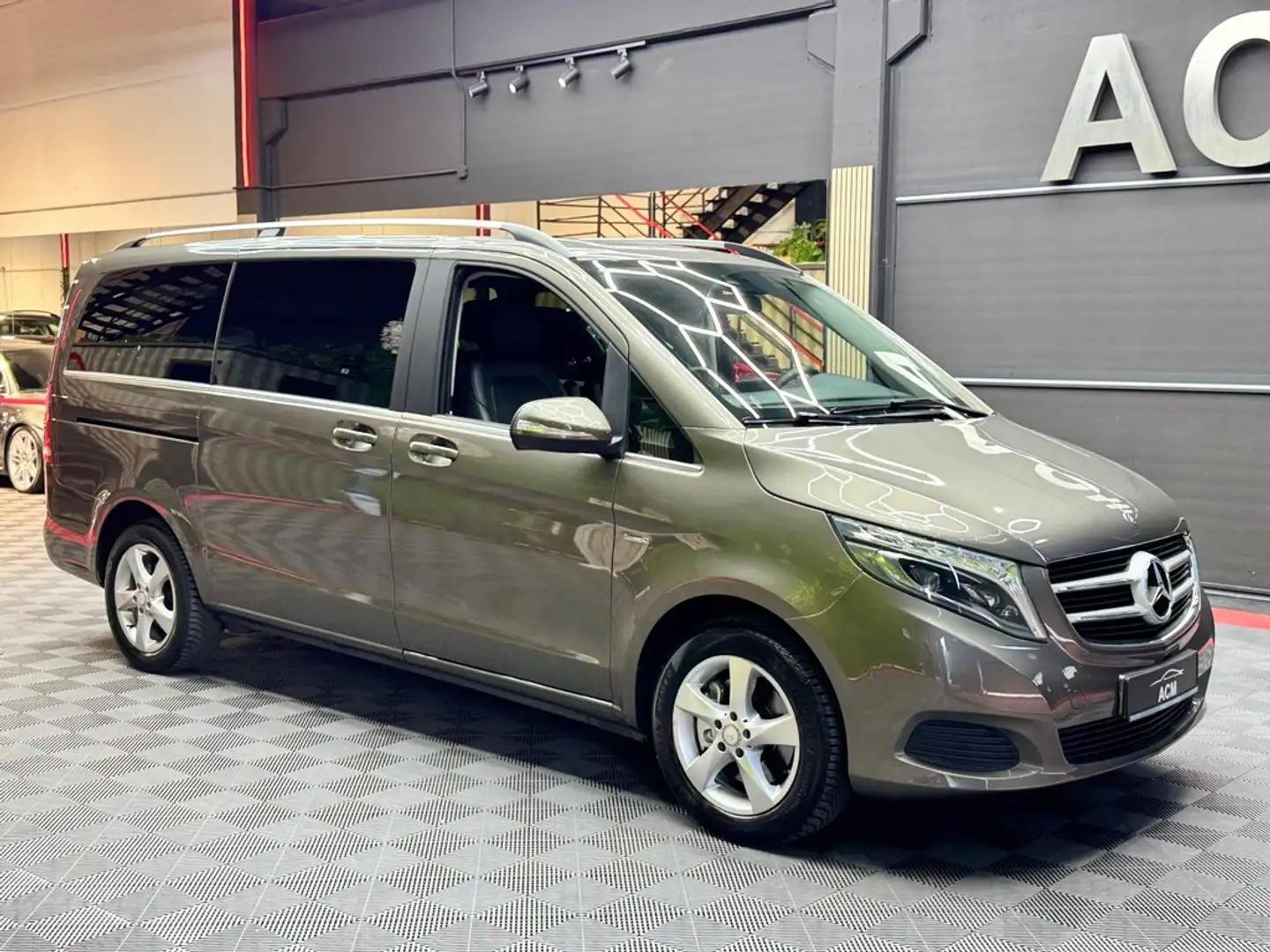 Mercedes-Benz V 250 Bluetec Avantgarde Largo Marrón - 2