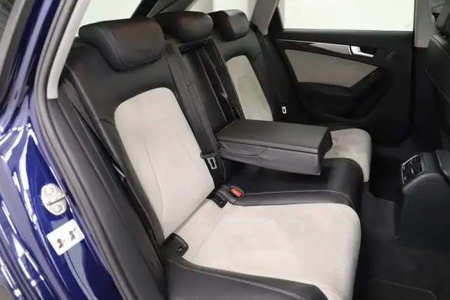 Audi S4 view 12
