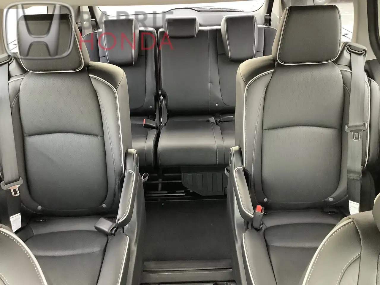 Honda Odyssey снимка Honda Odyssey