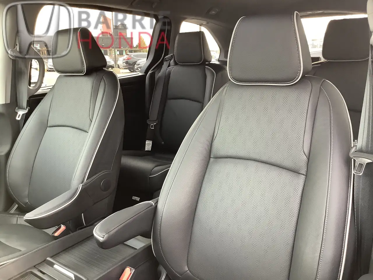 Honda Odyssey снимка Honda Odyssey