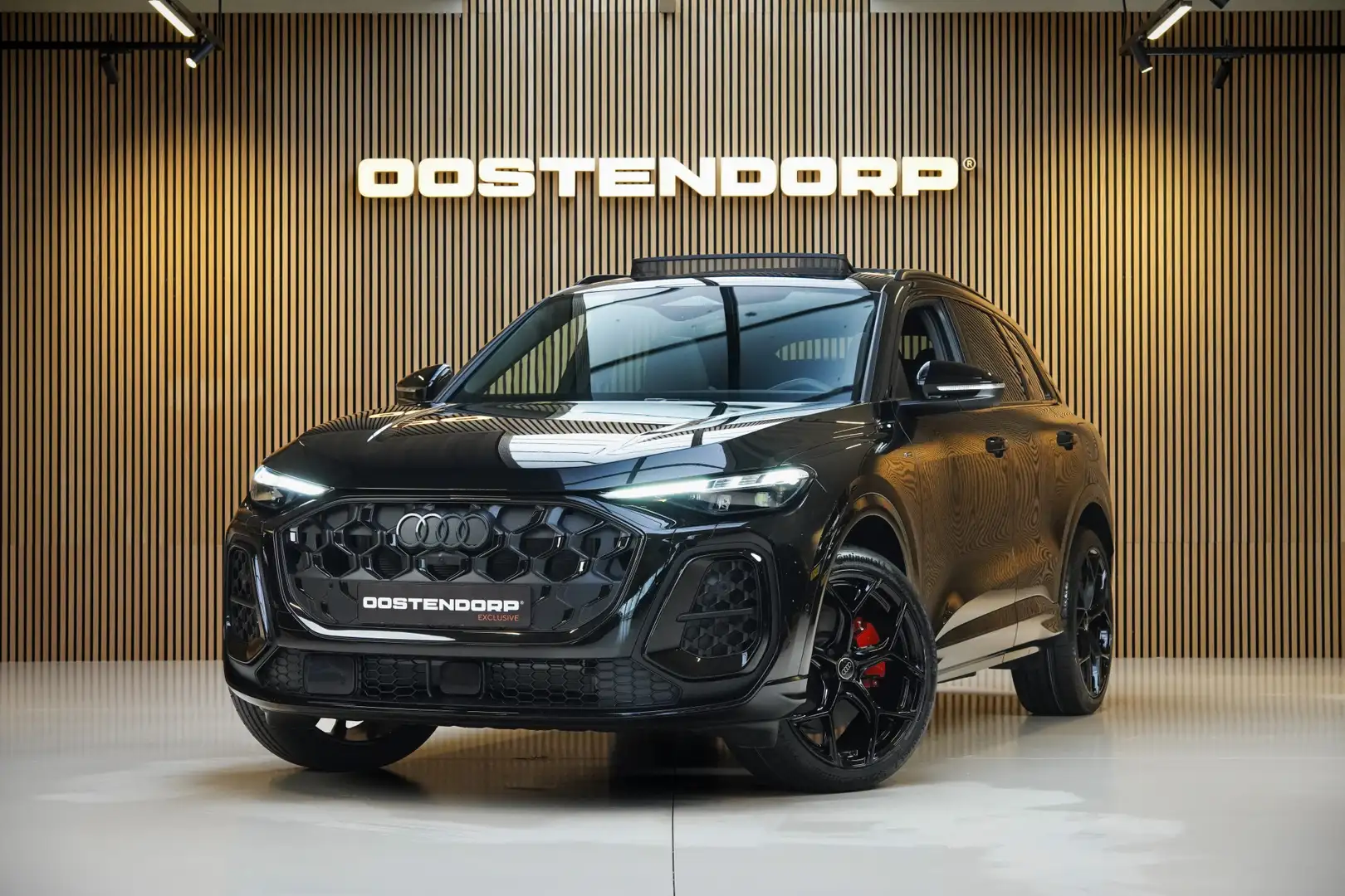 Audi Q5 2.0TFSI e-hybrid/368pk Quattro S-Line Competition| Zwart - 1