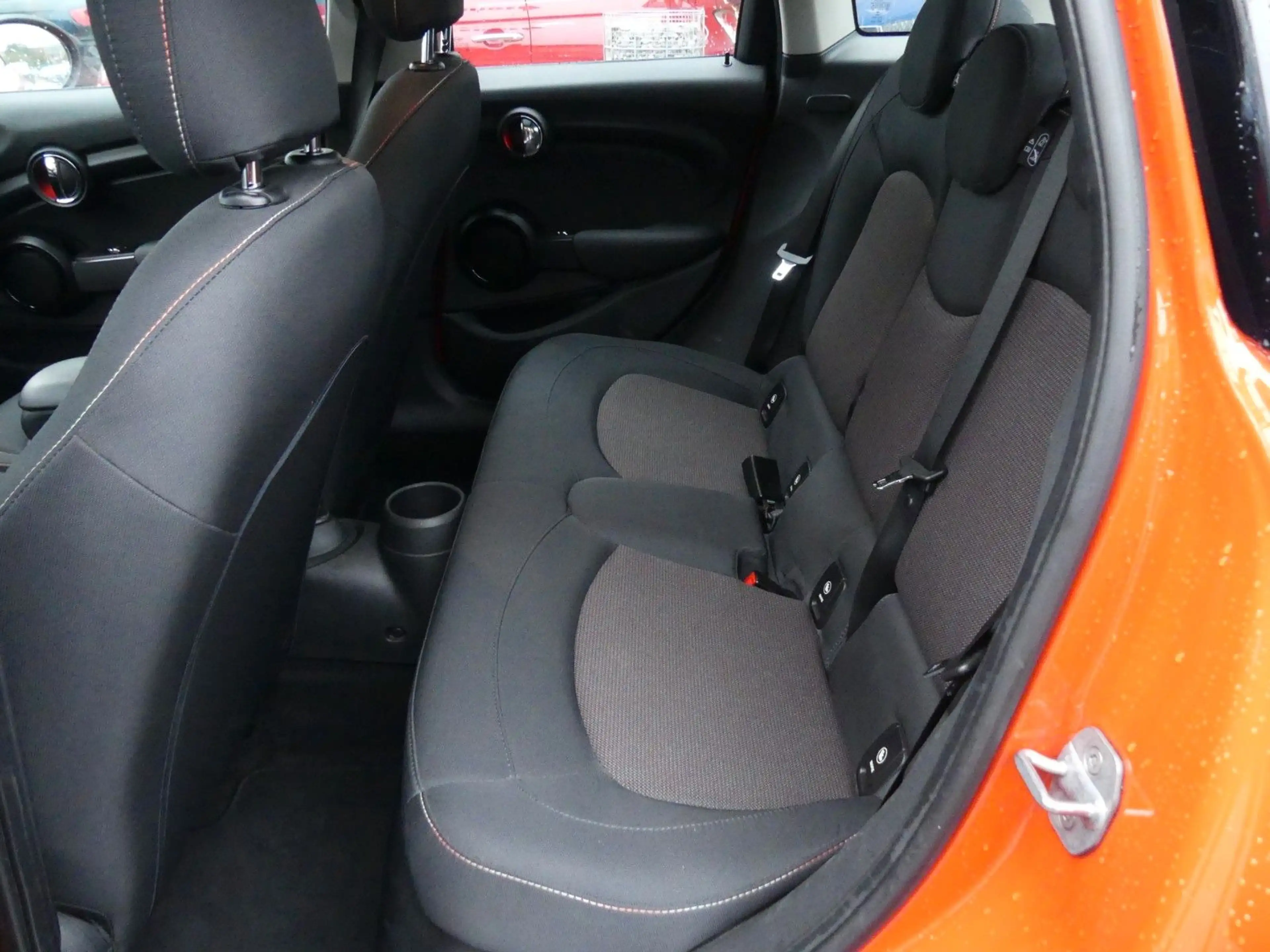 MINI Cooper D Mini 5-trg. Cooper D — photo 9