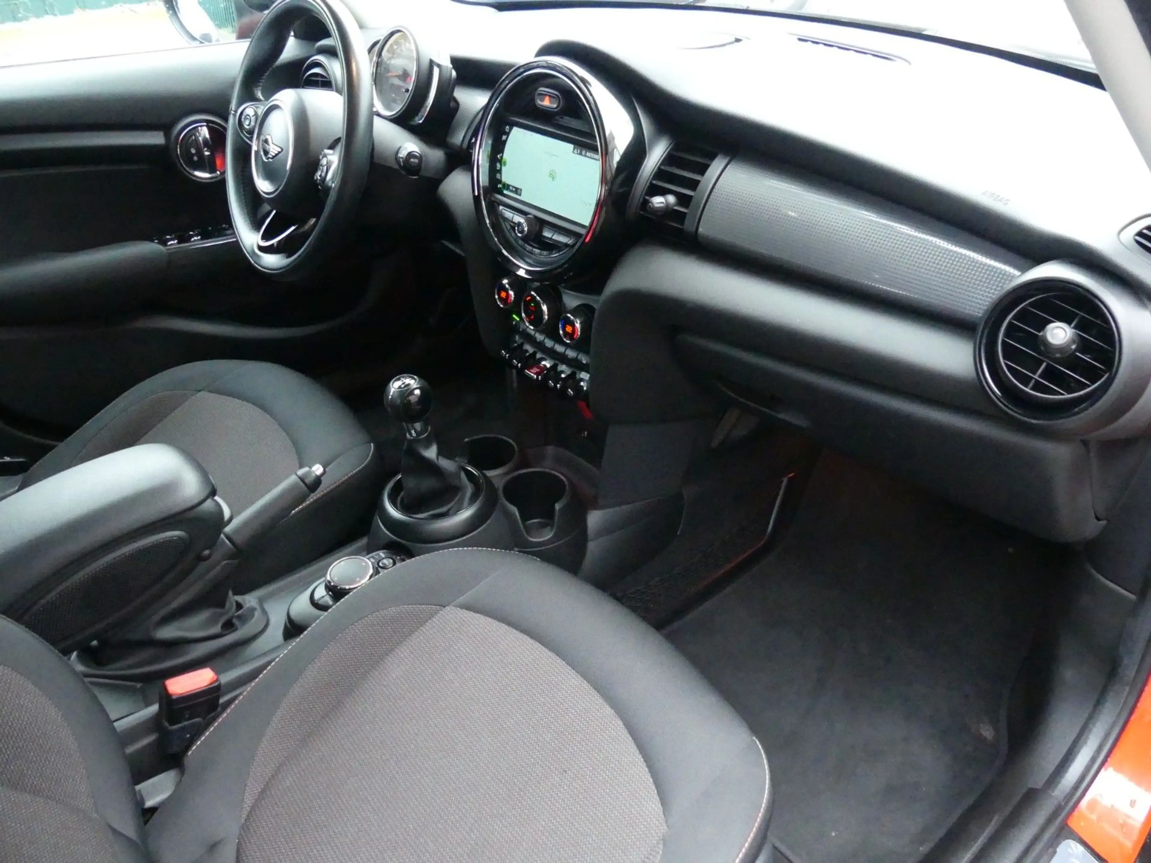 MINI Cooper D Mini 5-trg. Cooper D — photo 15