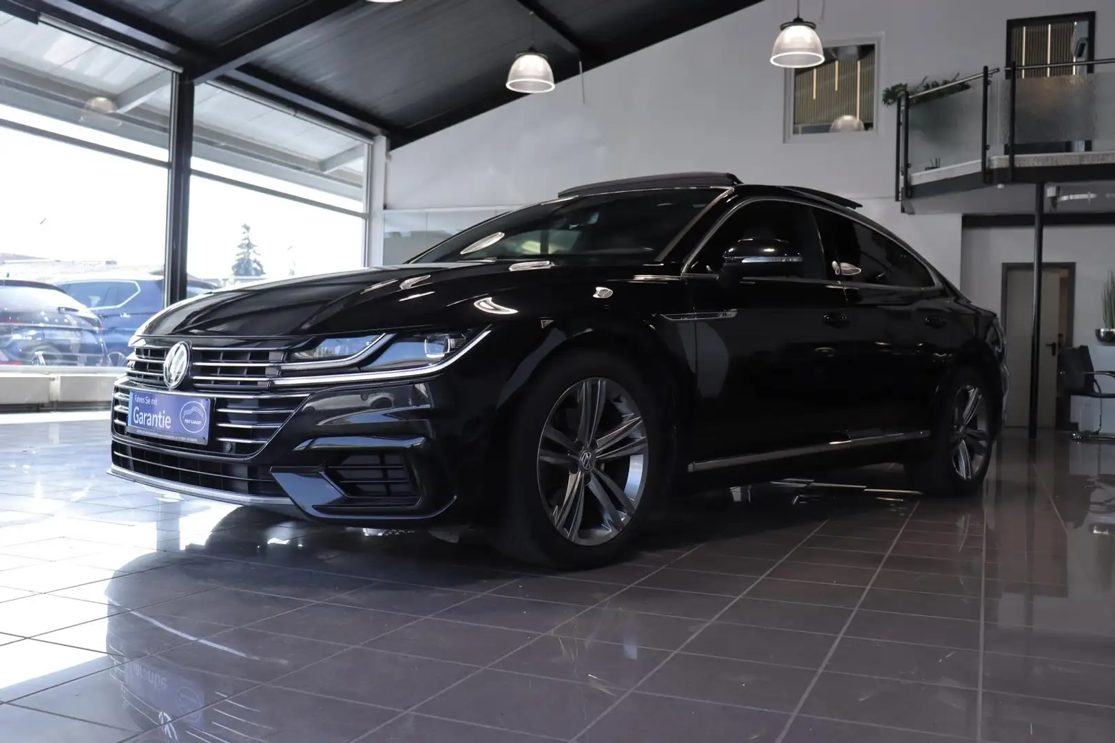 Volkswagen Arteon 2.0 TDI R-Line PANO*CAM*AHK*ACC Schwarz - 2