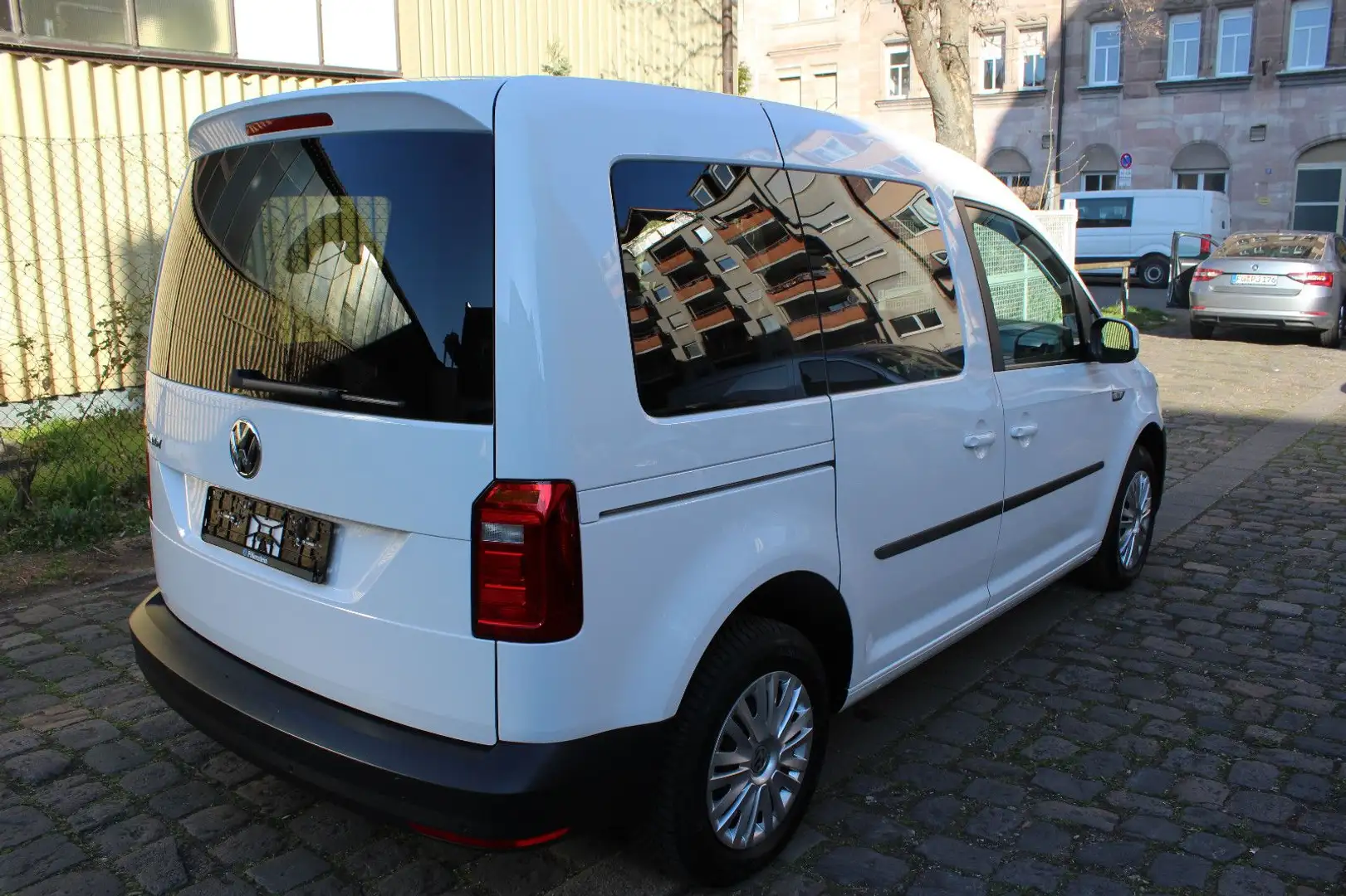 Volkswagen Caddy PKW Trendline BMT 5 Sitzer Klima Weiß - 2