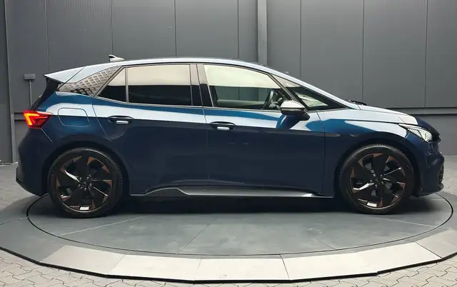 Cupra Born view 6