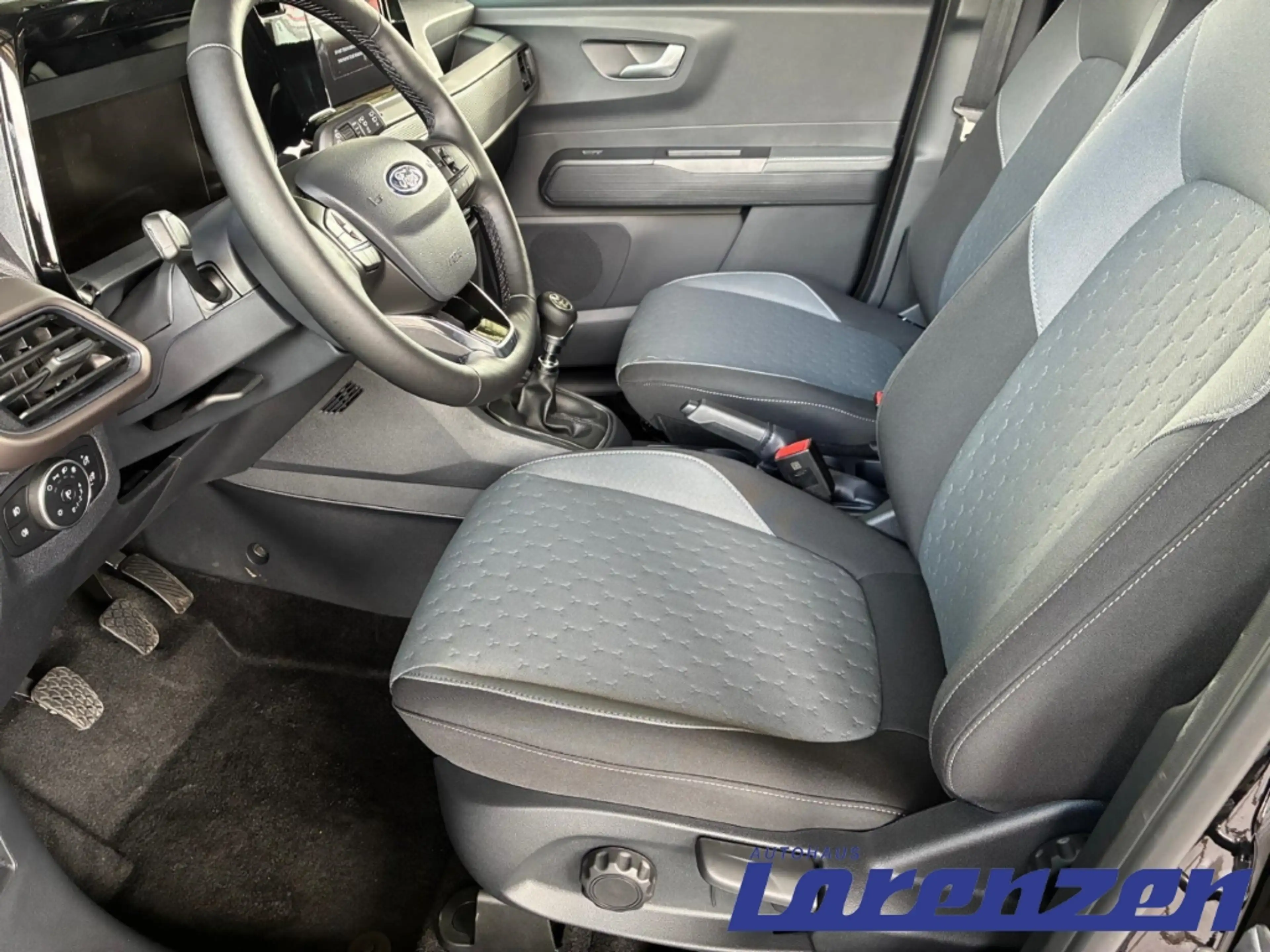 Ford Tourneo Courier Titanium 1.0 Ecoboost PDC V.&H. . Kamera Pri — photo 5