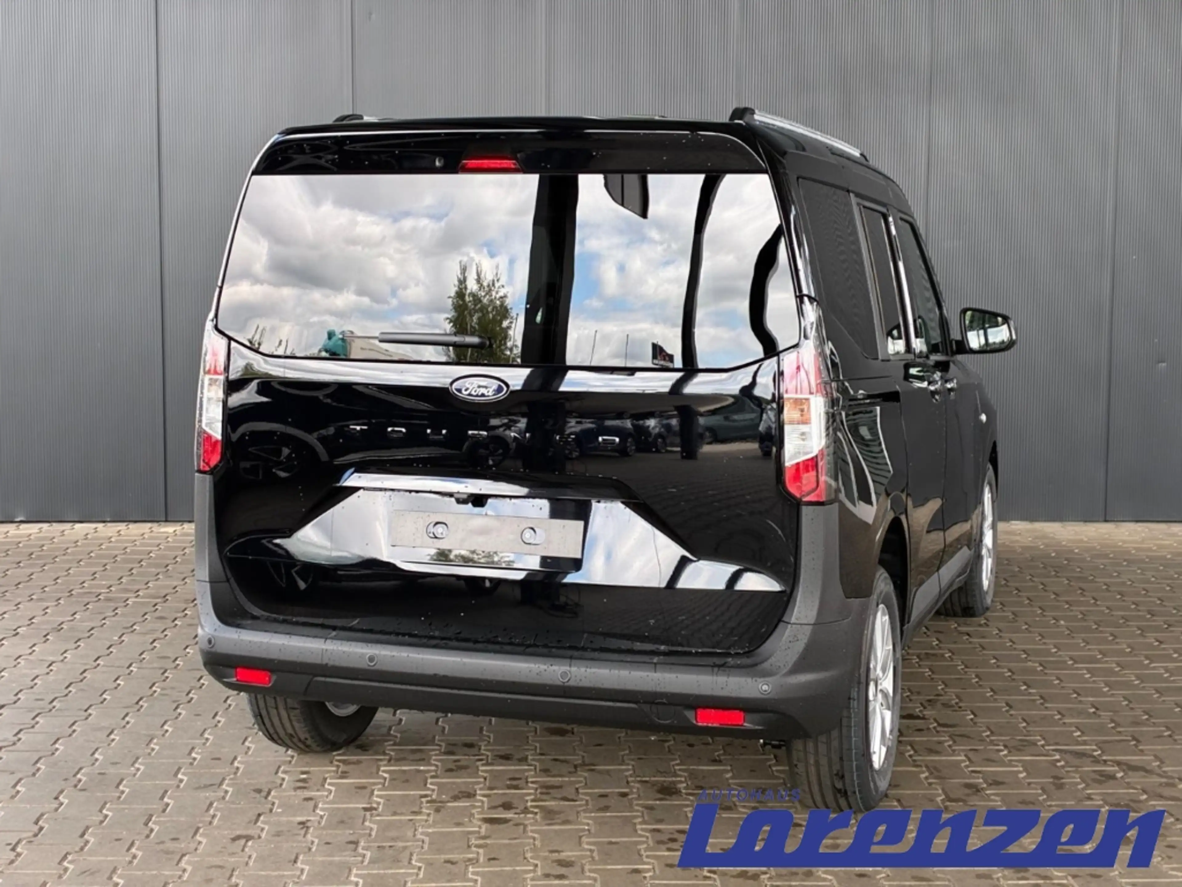 Ford Tourneo Courier Titanium 1.0 Ecoboost PDC V.&H. . Kamera Pri — photo 3