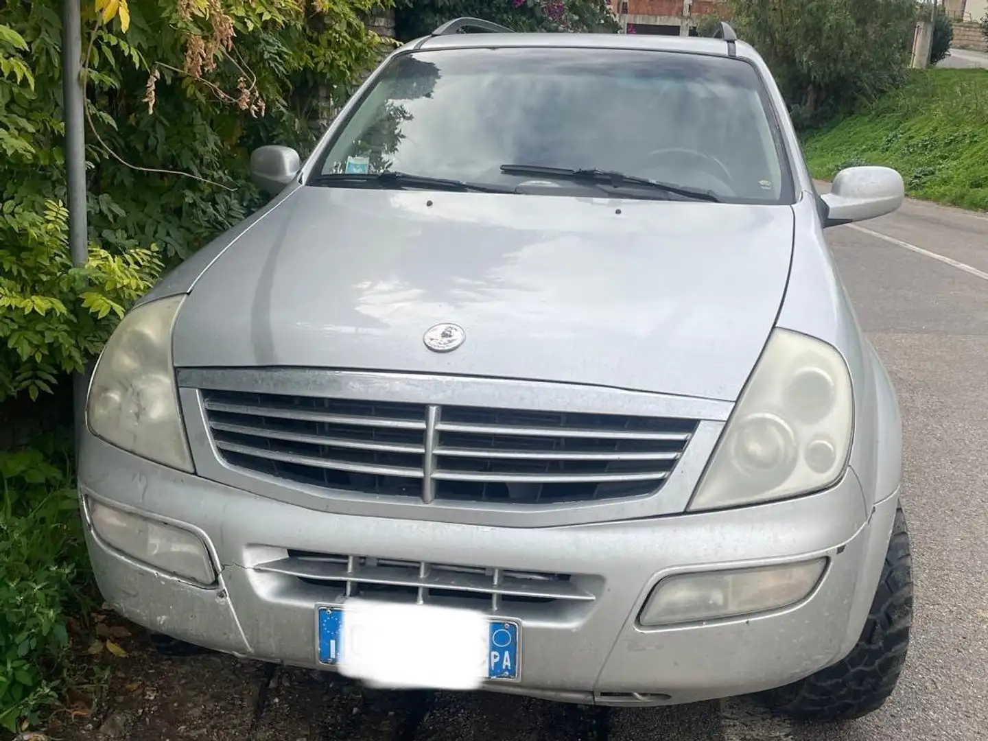 SsangYong Rexton Rexton 2.7 xdi Plus2 Plateado - 2