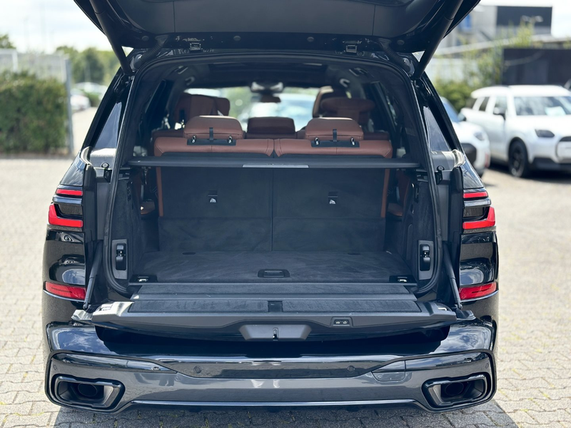 BMW X7 xDrive40d M Sport Pro Gestiksteuerung DAB — photo 7