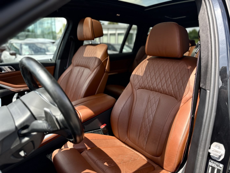 BMW X7 xDrive40d M Sport Pro Gestiksteuerung DAB — photo 14