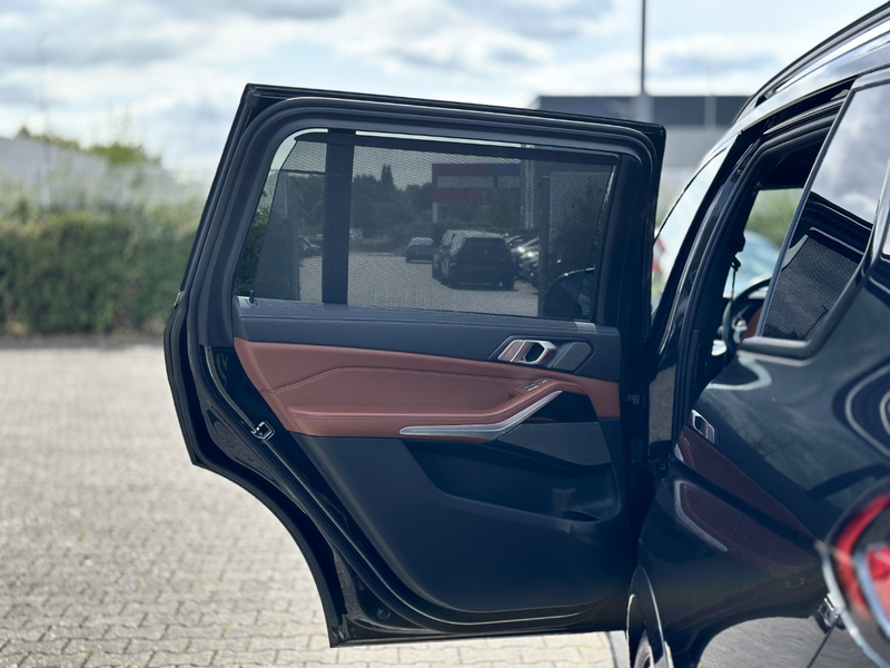 BMW X7 xDrive40d M Sport Pro Gestiksteuerung DAB — photo 15