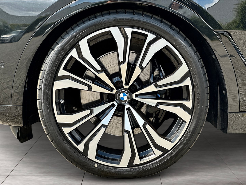 BMW X7 xDrive40d M Sport Pro Gestiksteuerung DAB — photo 6