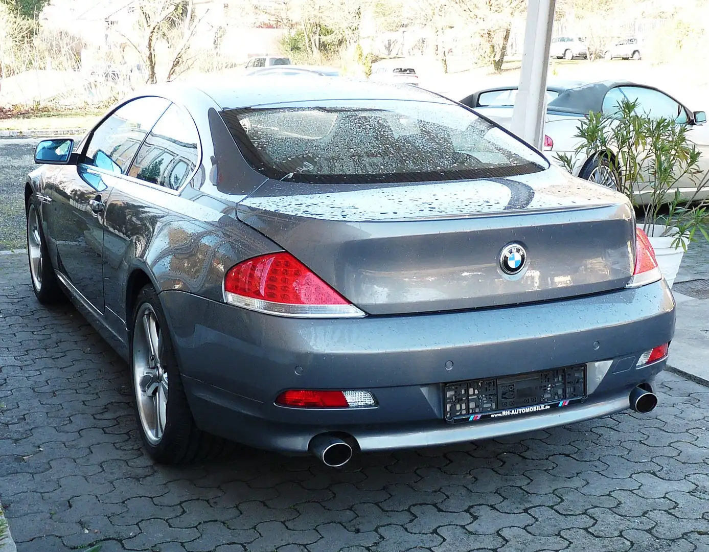 BMW 645 645 CI SMG**Traumcoupe**Indiv.-Stratus Met.*44TKM* Šedá - 2