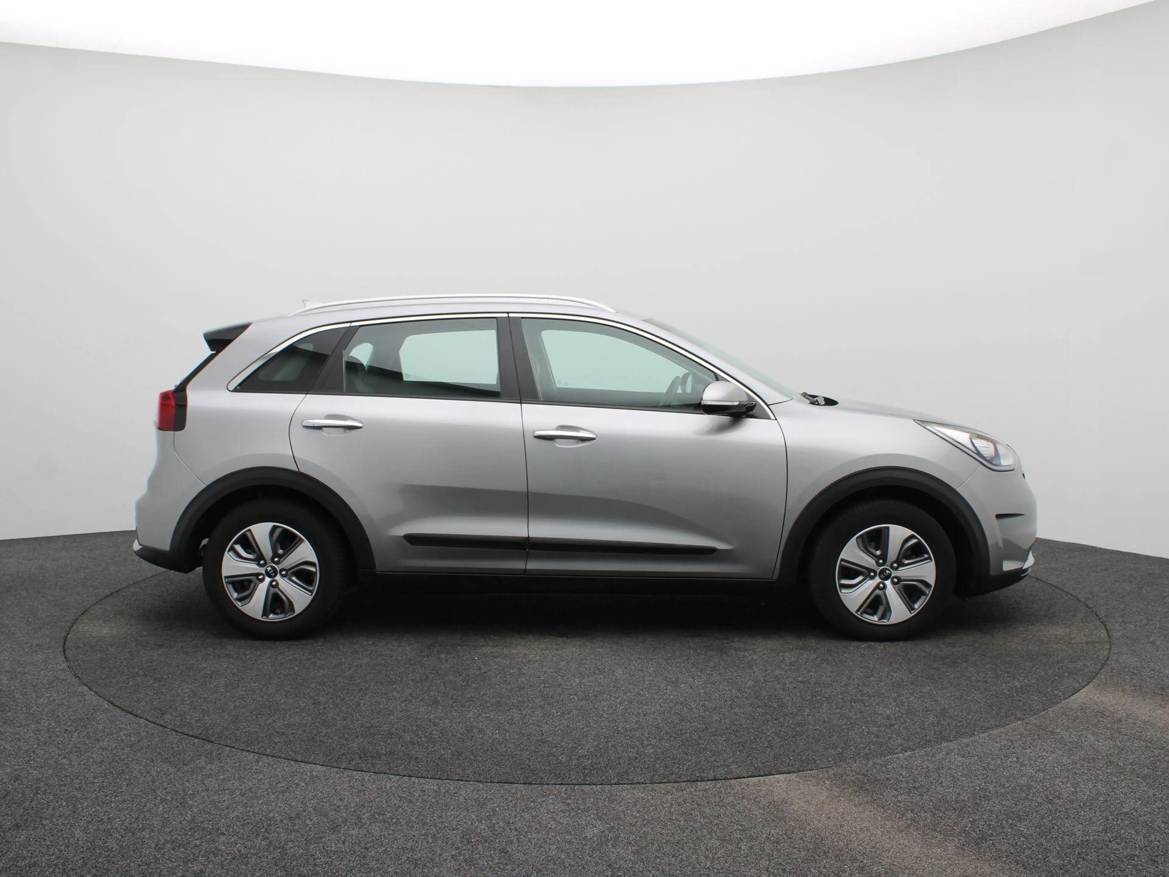 Kia Niro 1.6 GDi Hybrid DynamicLine | TREKHAAK | Climate Co — photo 6