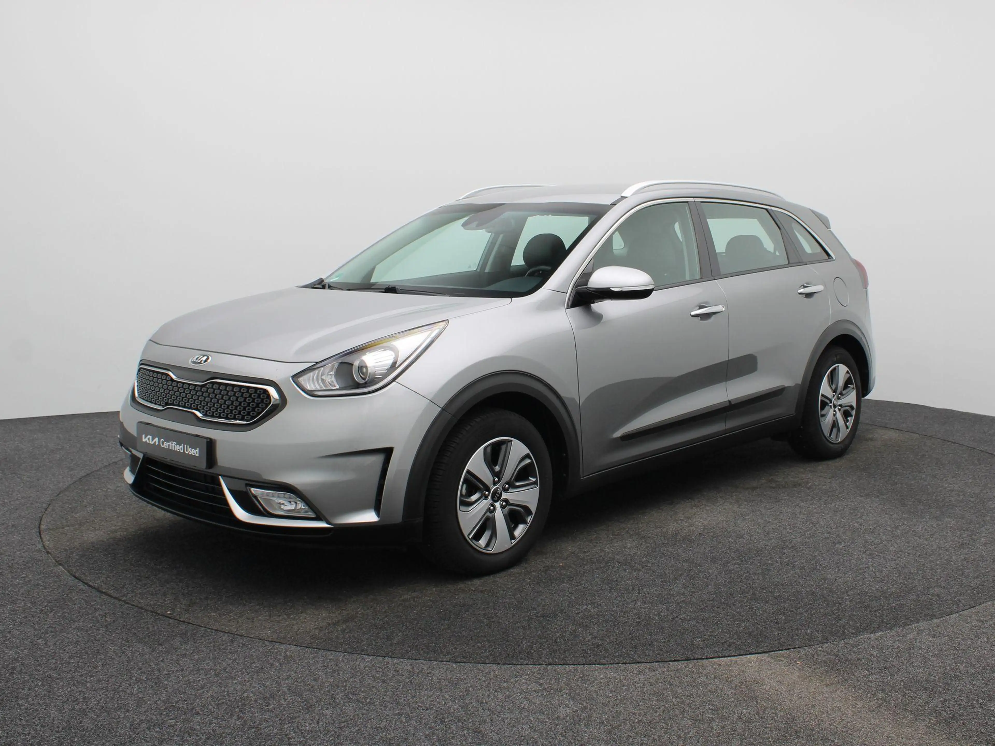 Kia Niro 1.6 GDi Hybrid DynamicLine | TREKHAAK | Climate Co