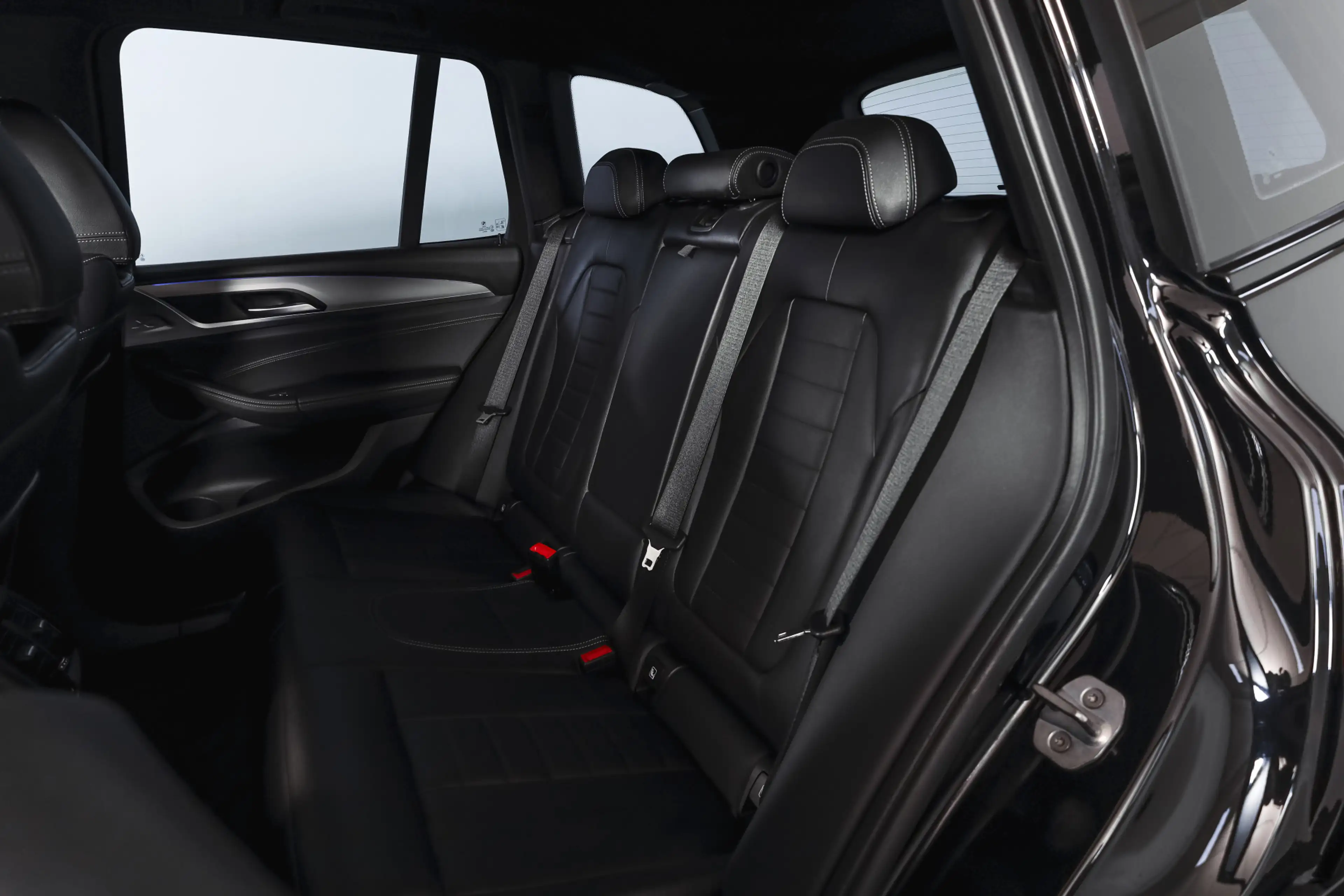 BMW X3 xDrive20i 184 PK High Executive Org. NL | M-Sport — photo 7