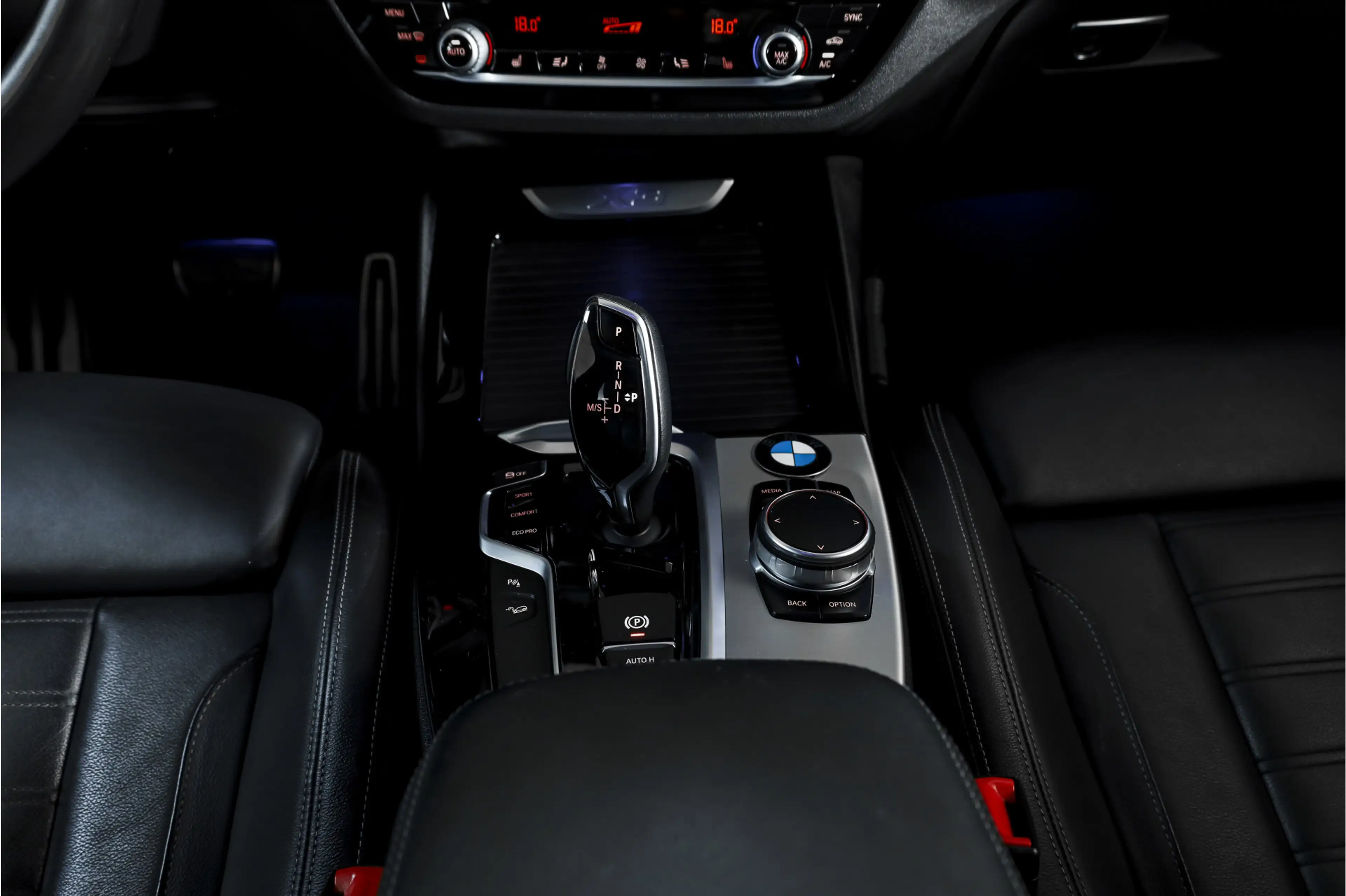 BMW X3 xDrive20i 184 PK High Executive Org. NL | M-Sport — photo 27