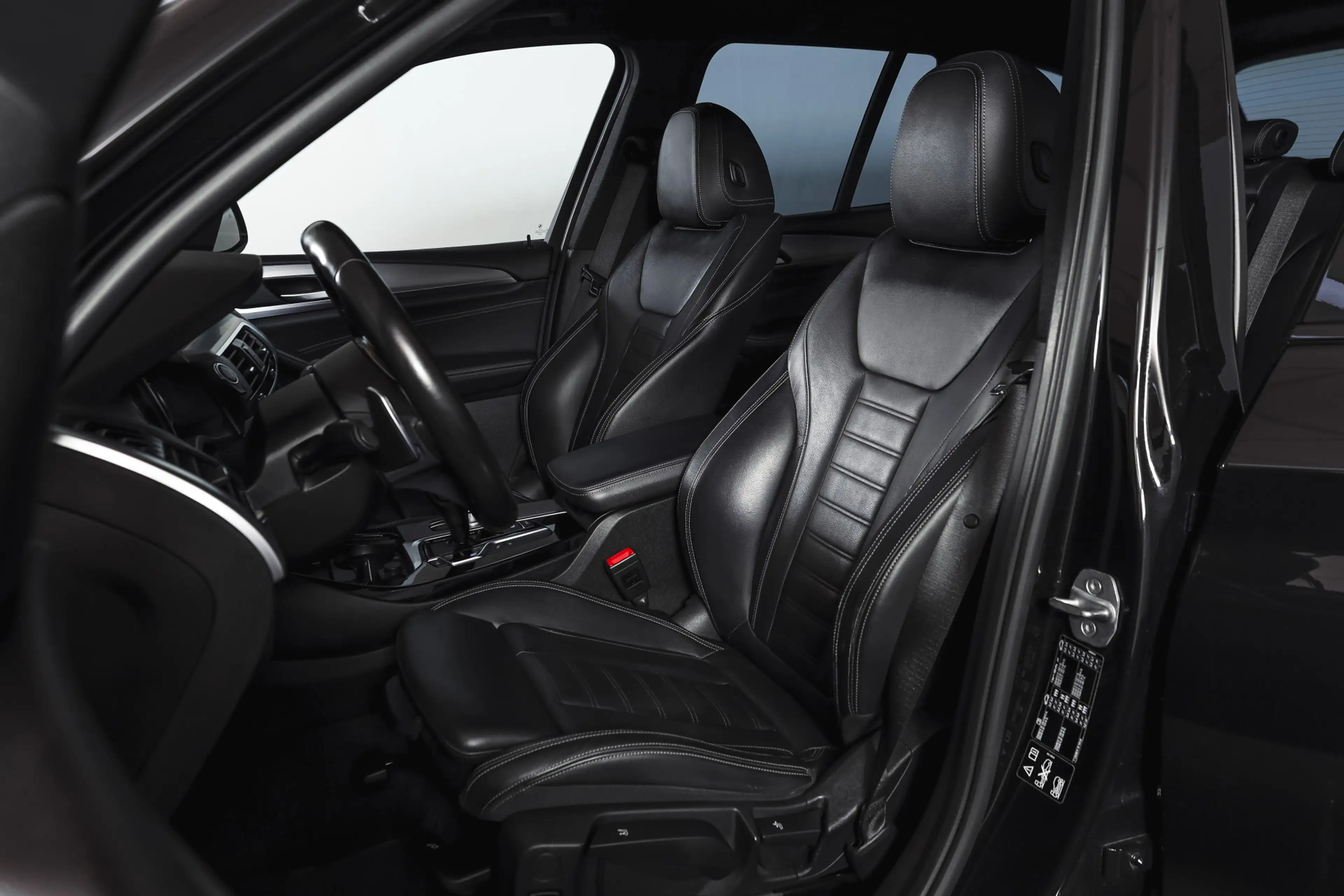BMW X3 xDrive20i 184 PK High Executive Org. NL | M-Sport — photo 6