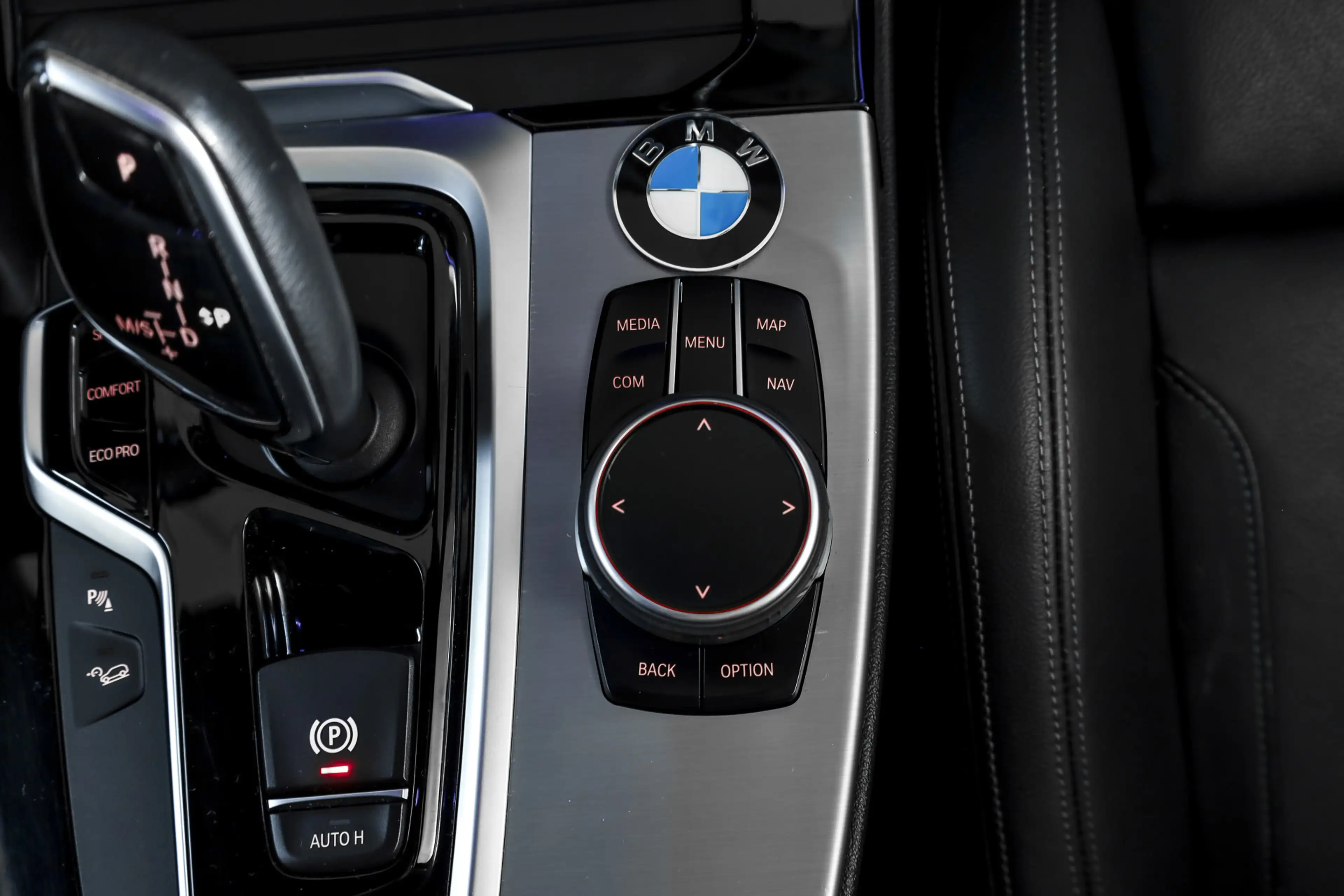 BMW X3 xDrive20i 184 PK High Executive Org. NL | M-Sport — photo 28