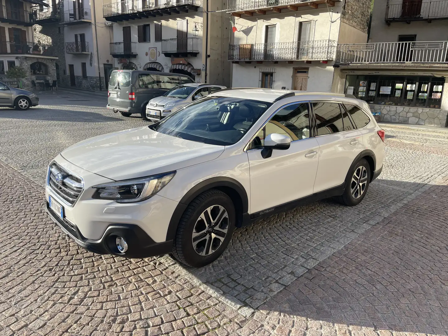 Subaru OUTBACK 2.5i S Unlimited bi-fuel lineartronic - 1