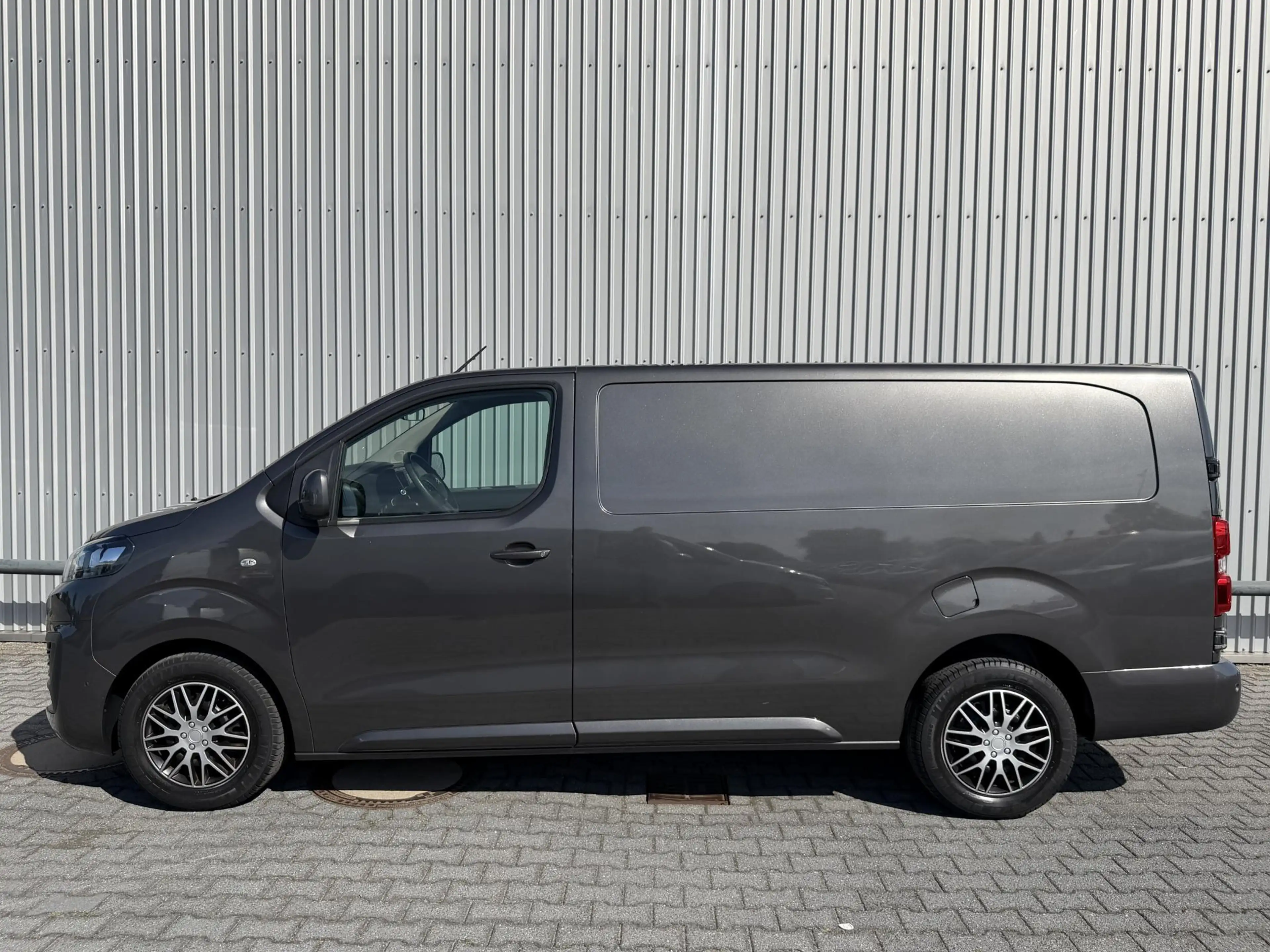 Citroen Jumpy 2.0 BlueHDI 120*L3H1*A/C*CRUISE*3PERS*TEL*NAVI*PDC — photo 4