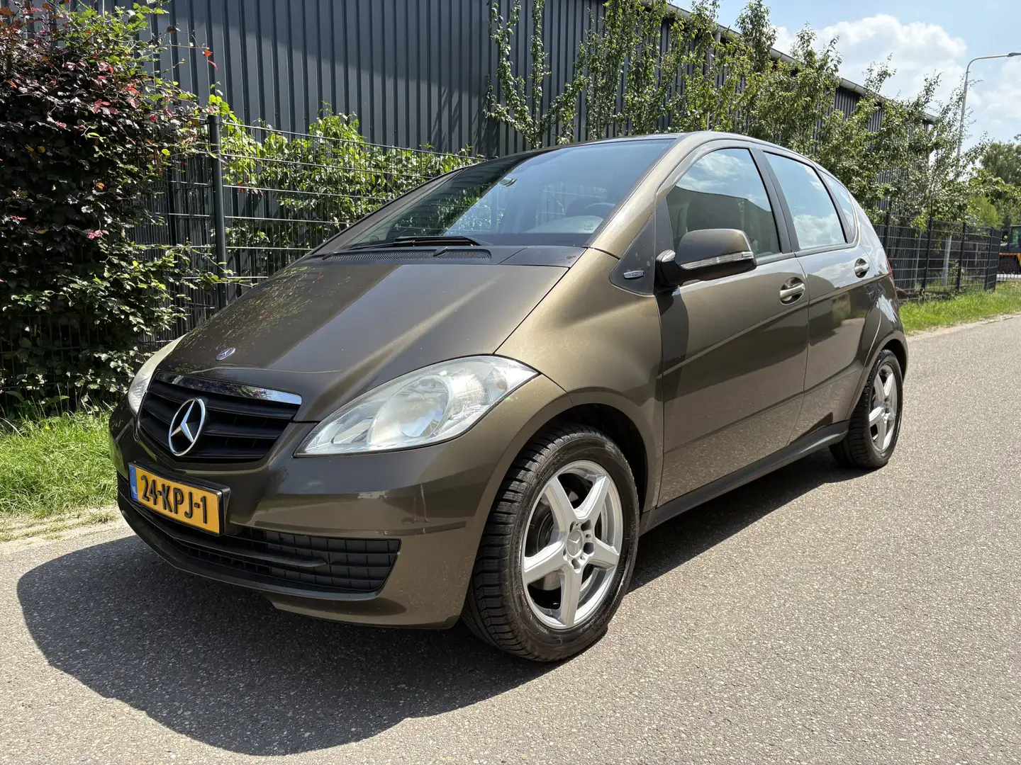 Mercedes-Benz A 180 BlueEFFICIENCY Business Class / AIRCO / NAVI Bruin - 1