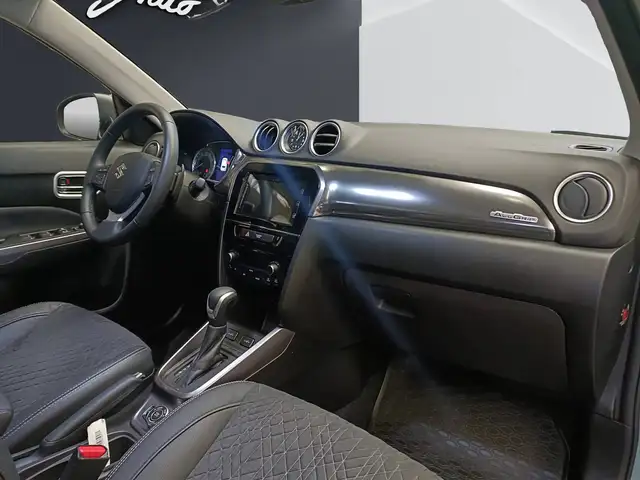 Suzuki Vitara view 11