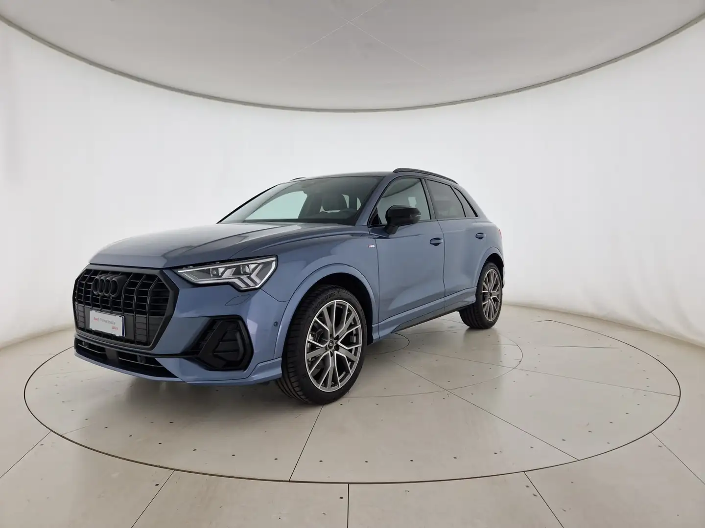 Audi Q3 35 2.0 tdi identity black s-tronic - 1