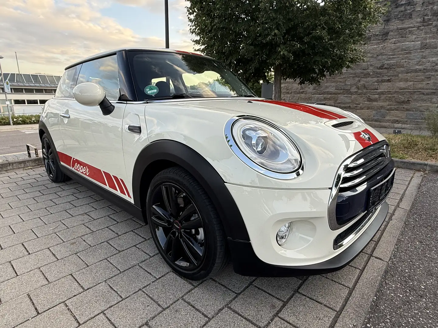 MINI Cooper Cooper Chili Automatik Navi LED Abstandstempomat Weiß - 2