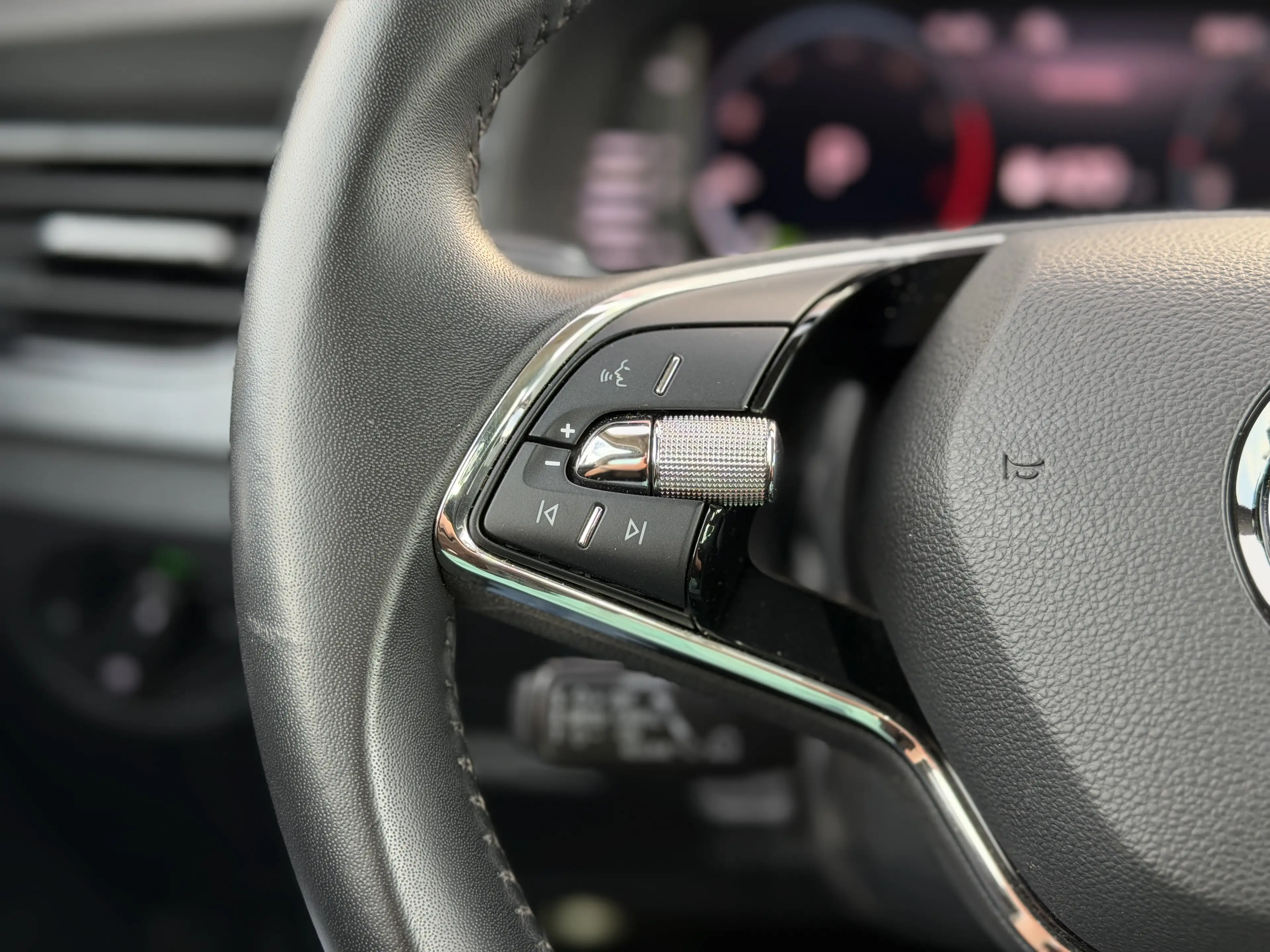 Skoda Kamiq 1.0 TSI 110pk Greentech Sport Business | Trekhaak — photo 11