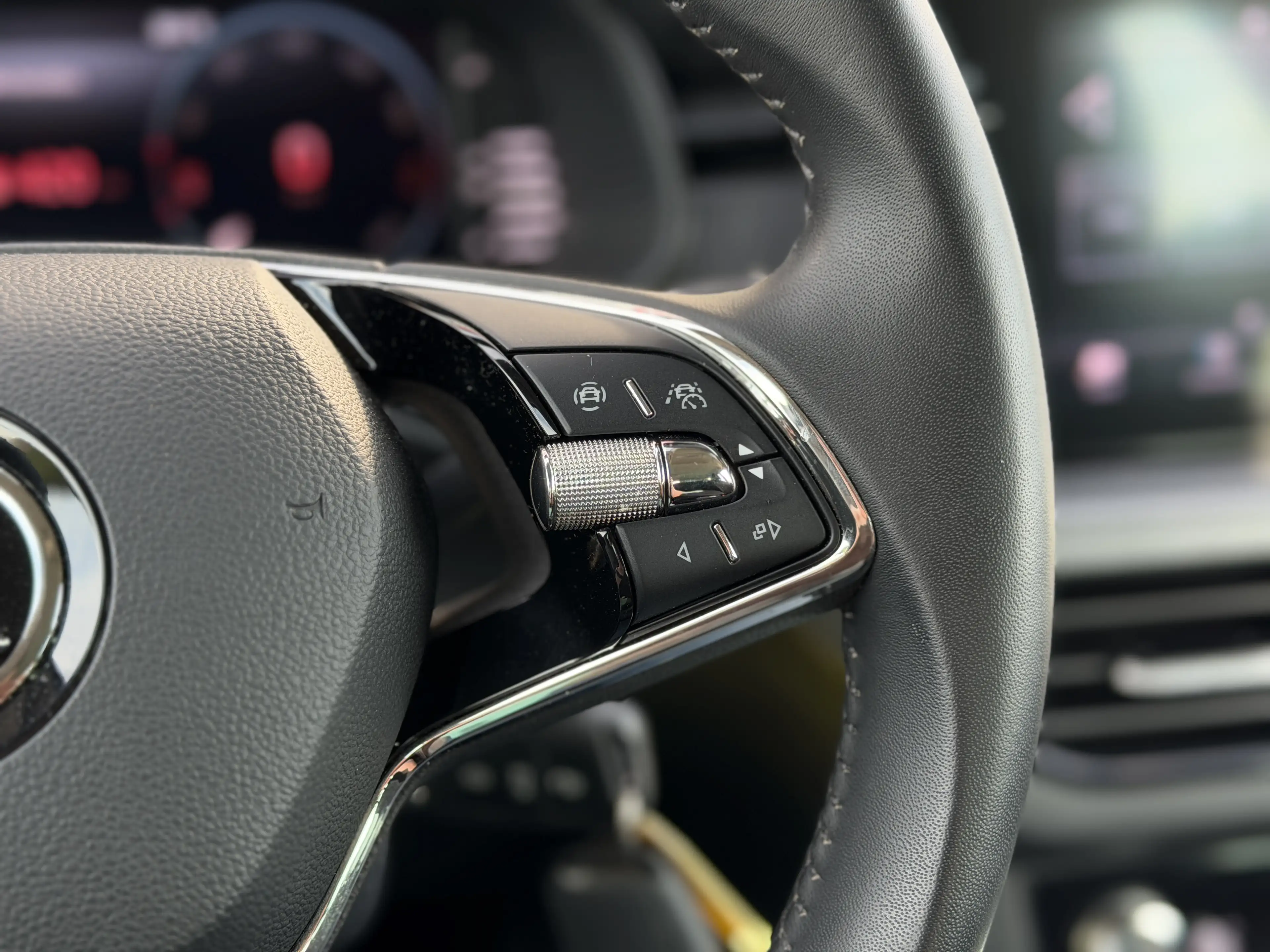 Skoda Kamiq 1.0 TSI 110pk Greentech Sport Business | Trekhaak — photo 13