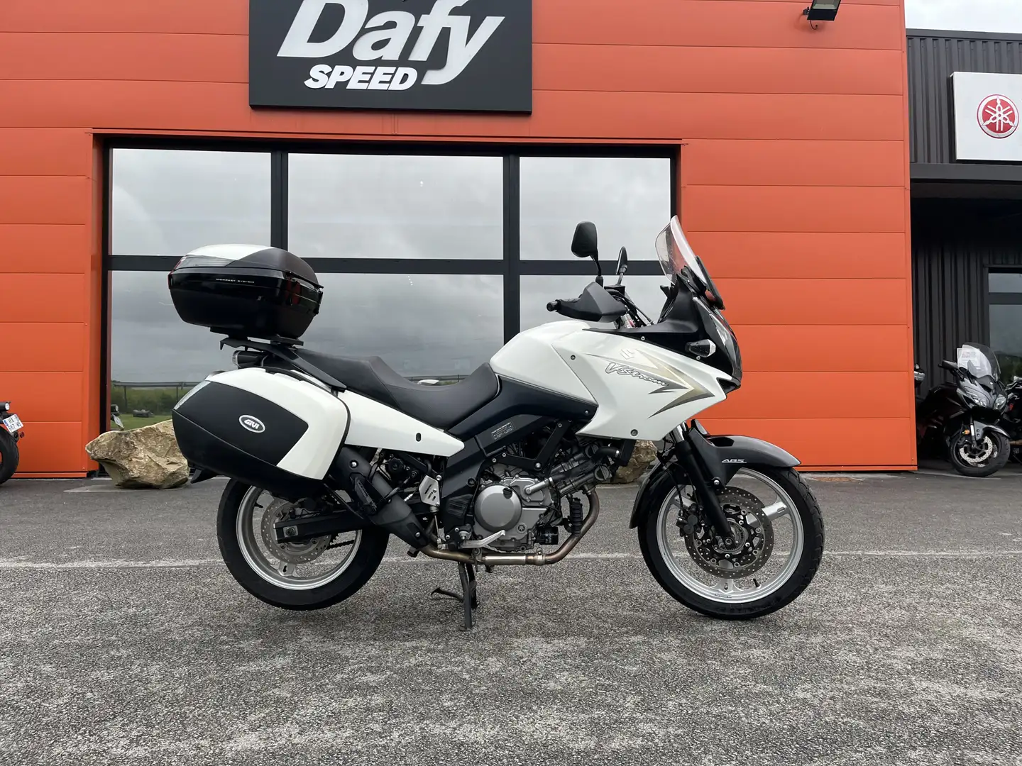 Suzuki V-Strom 650 - 1
