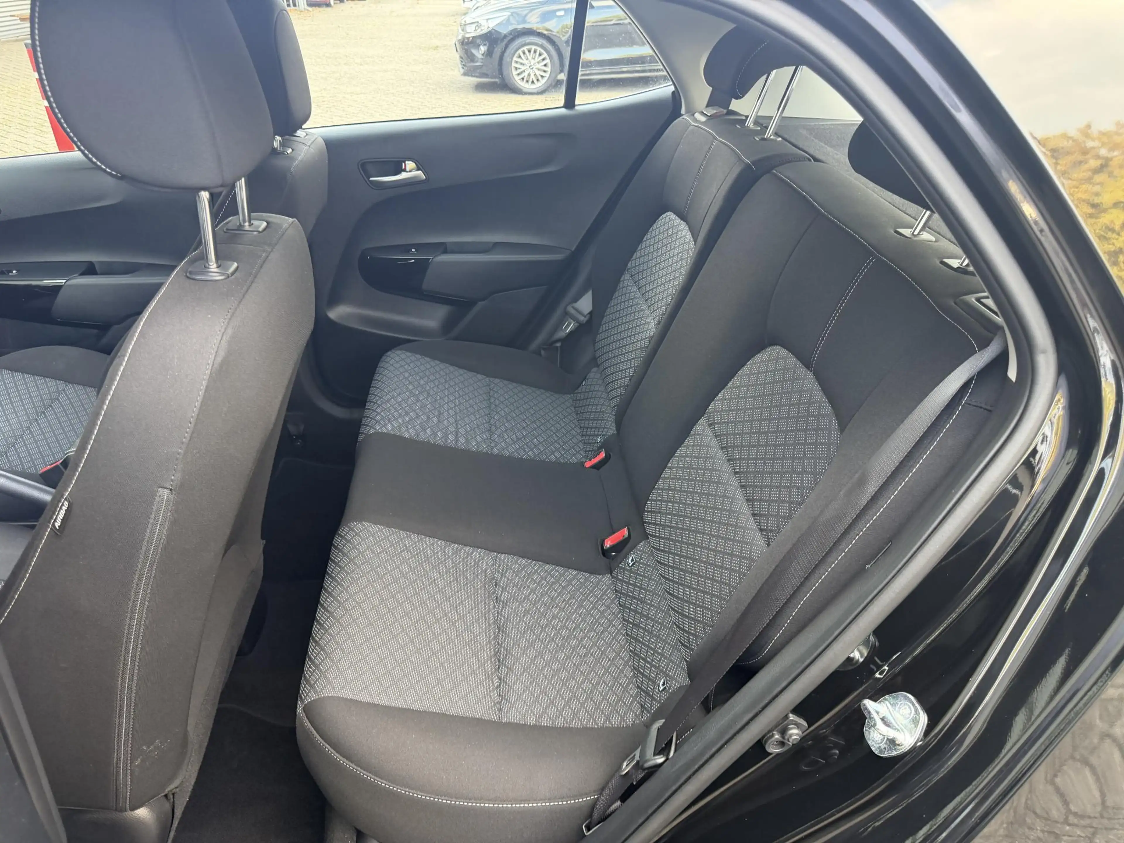 Kia Picanto 1.0 DPI DynamicLine | Navigatie | Camera | Airco | — photo 10
